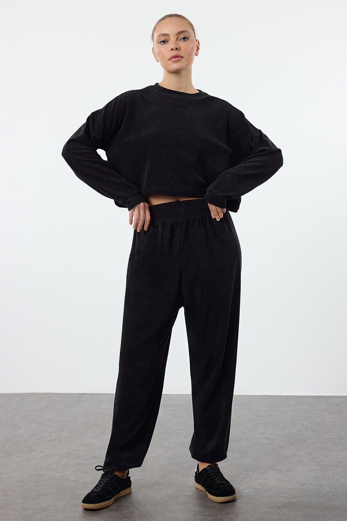 complete the look image