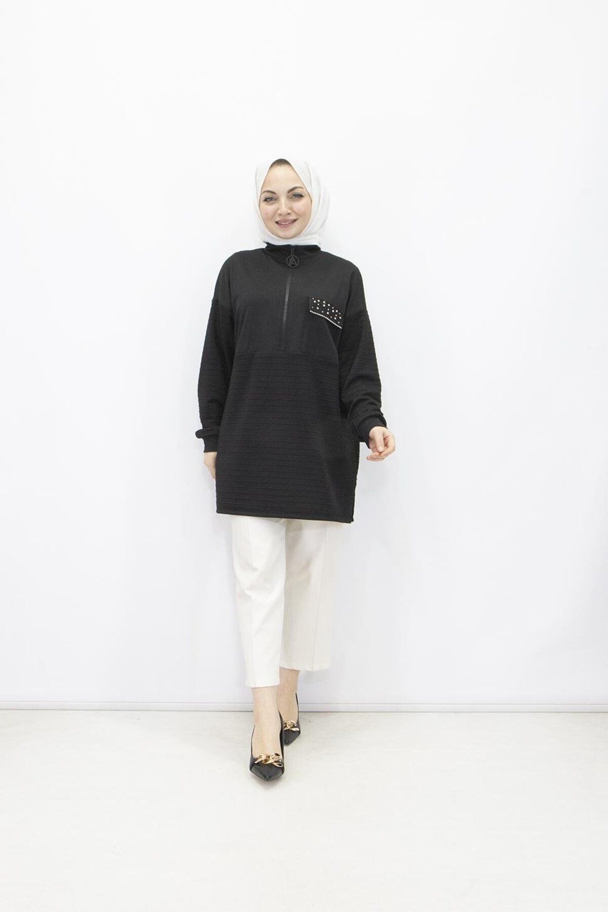 Armine-Modest Tunic - Black - Regular fit 2