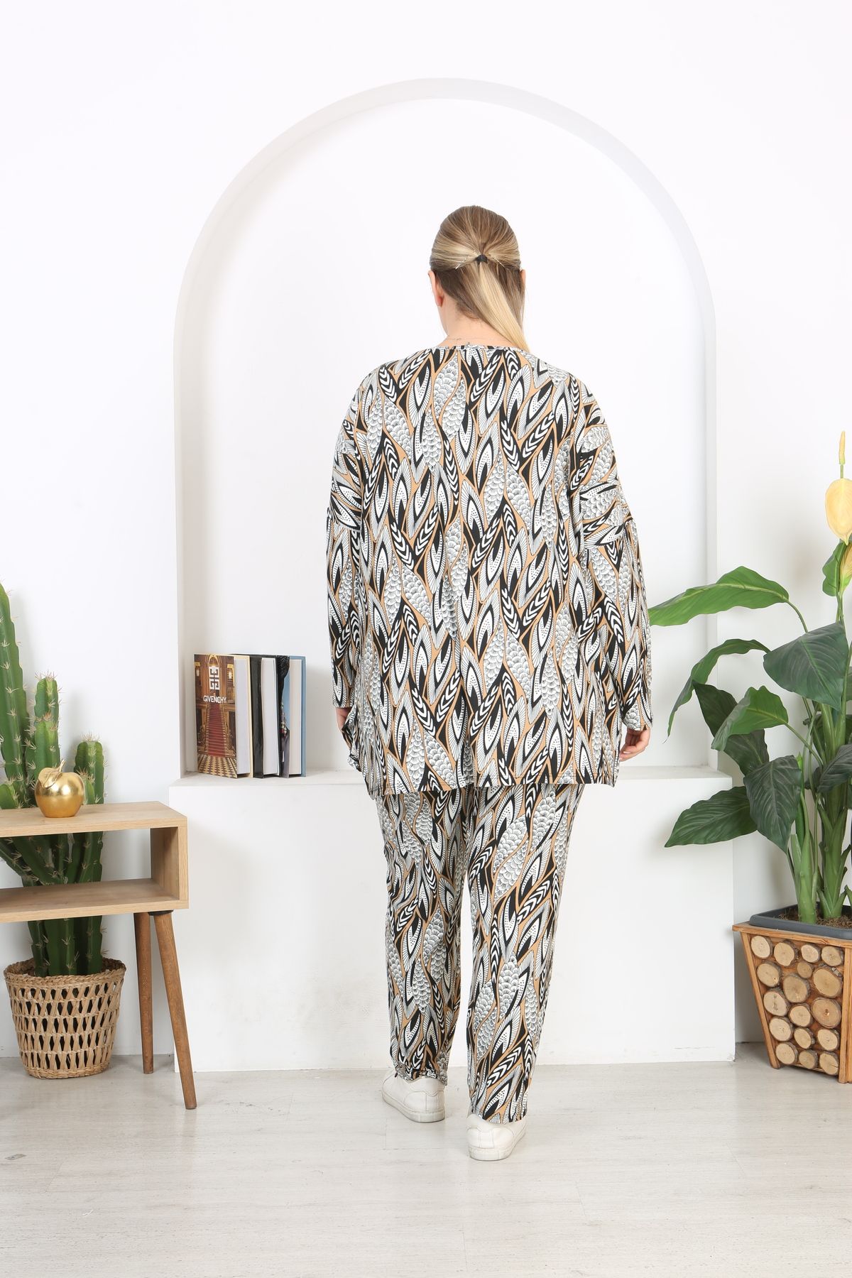 XL Modam-Licra Large Size Suit with Bottom Top Pattern 5