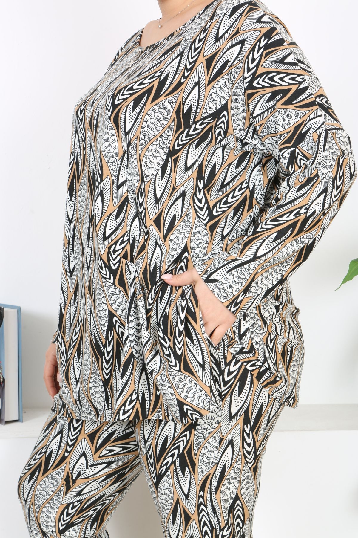 XL Modam-Licra Large Size Suit with Bottom Top Pattern 7