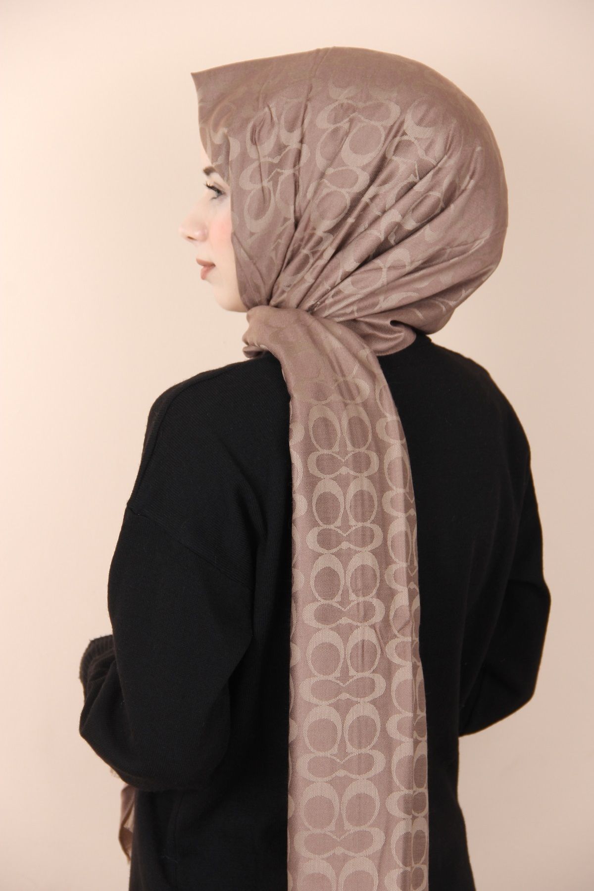 Nursima-Brown Sima Cch Favor Shawl 3