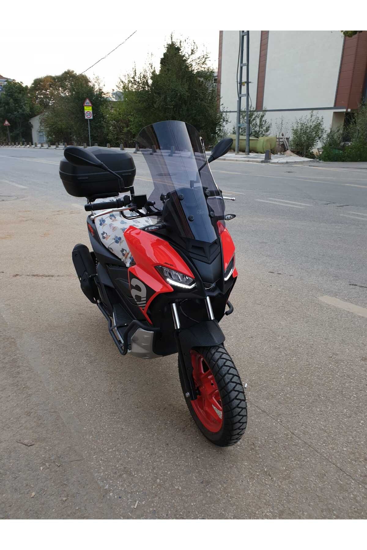 Aprilia SR GT 200 Siperlik Ön Cam 2021-2025 Model 58cm Füme Renkli 4mm