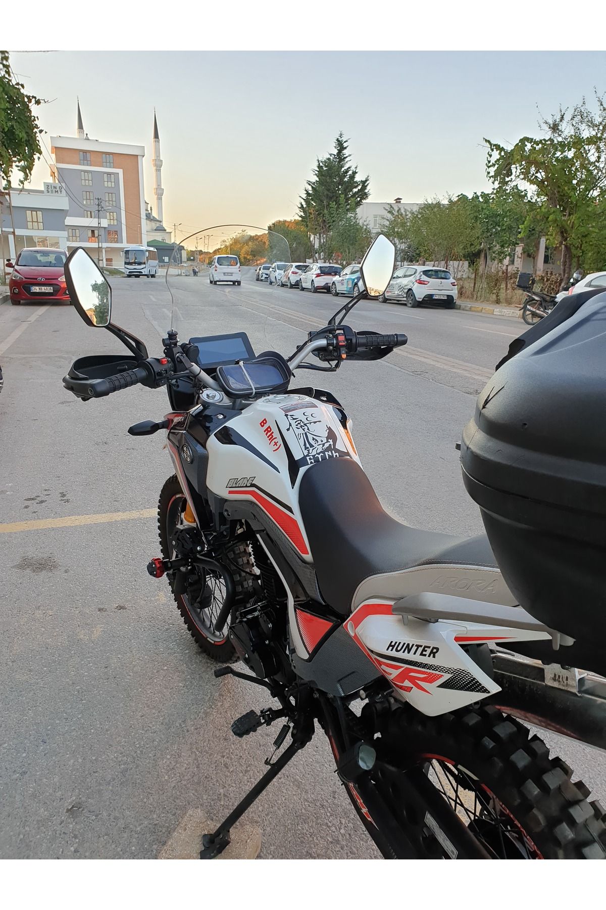 Arora CR 250 Siperlik Ön Cam 2025 Model 55cm Şeffaf Renkli 4mm