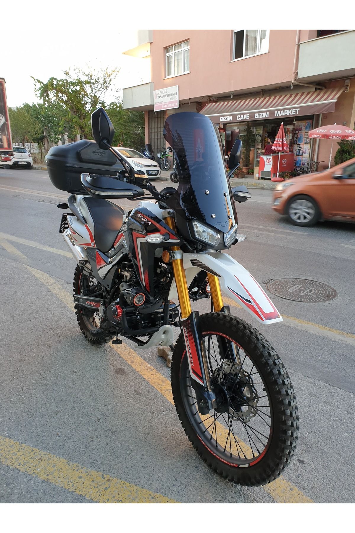 Arora CR 250 Siperlik Ön Cam 2025 Model 55cm Siyah Renkli 4mm