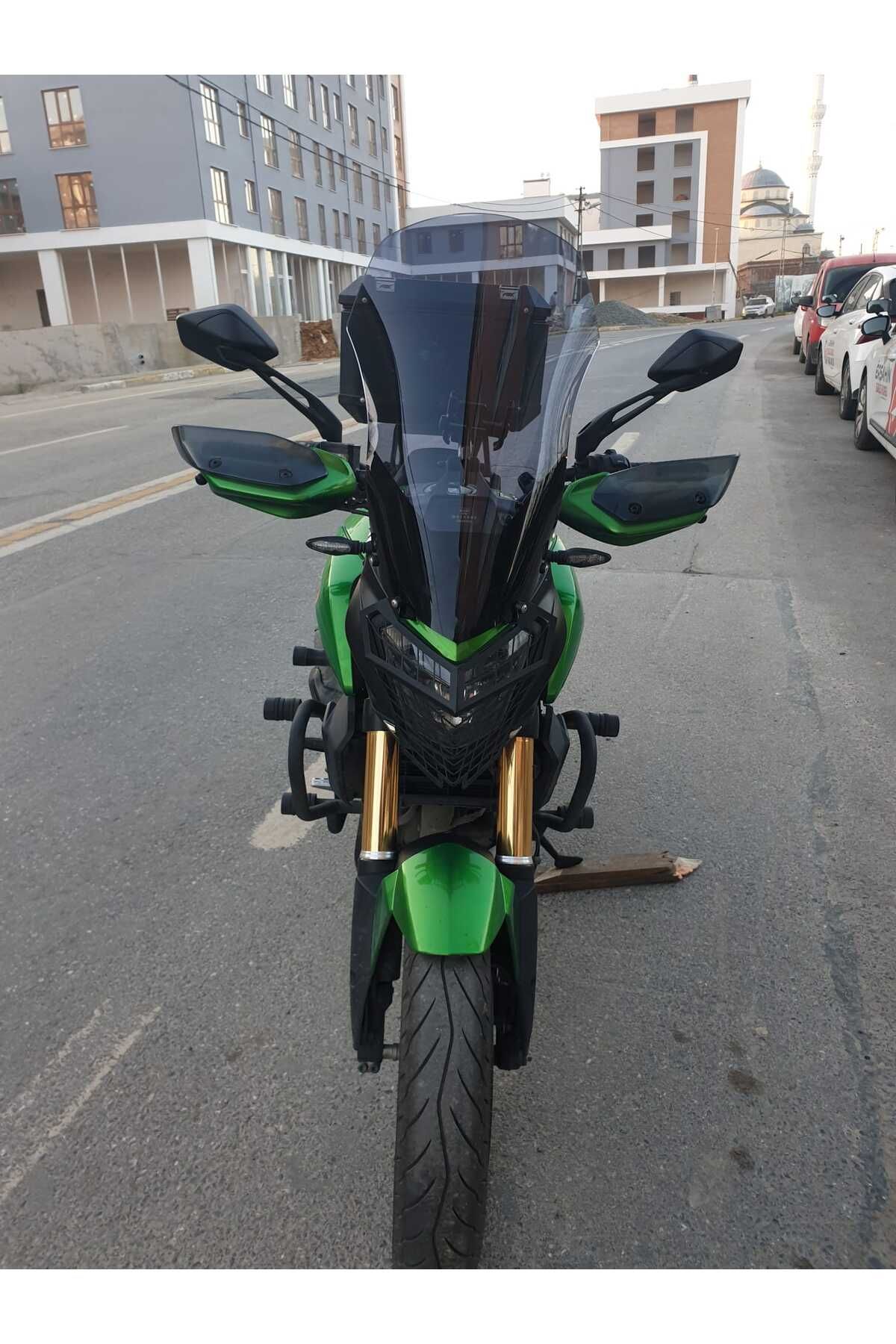 Bajaj Dominar 400 Siperlik Ön Cam 2017-2025 Model 58cm Füme Renkli 4mm ORTA BOYLU CAM