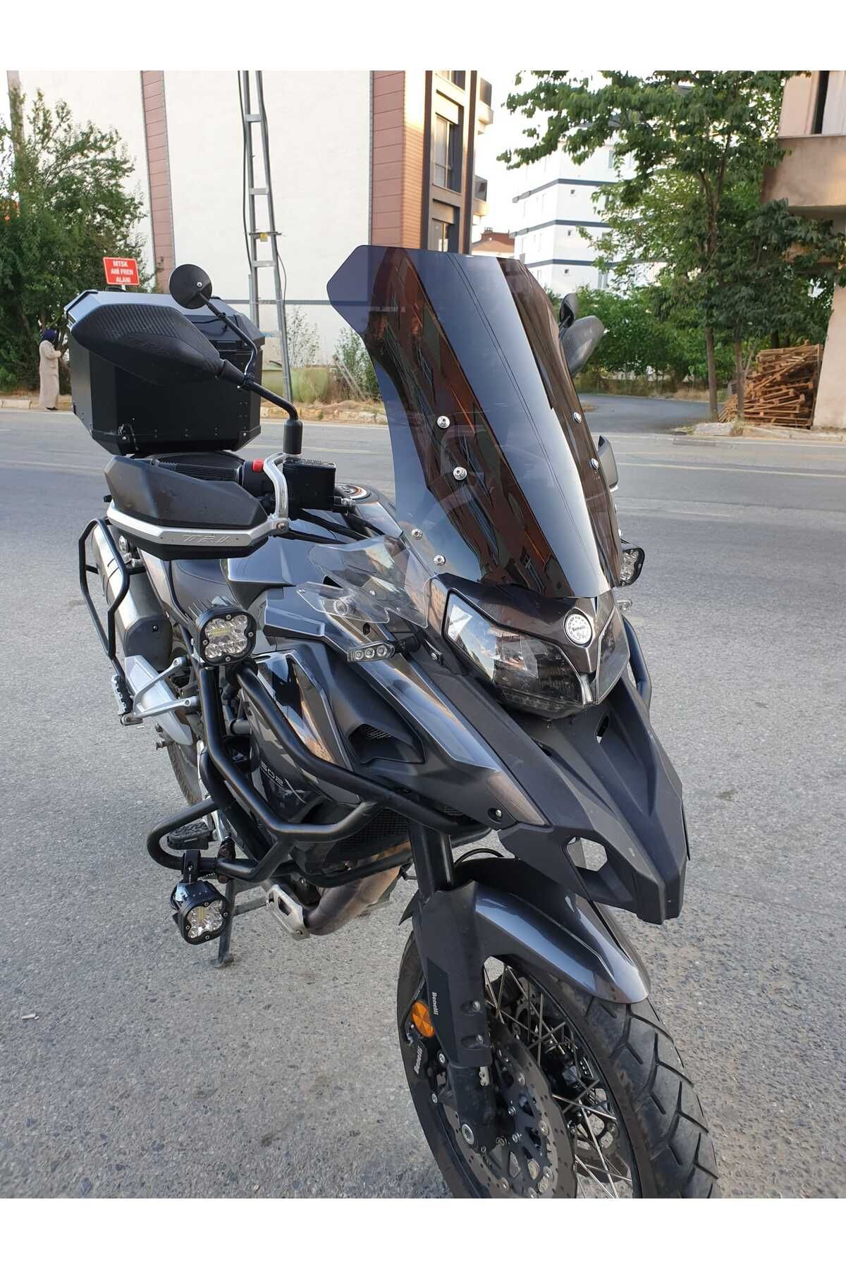 Benelli TRK 502 X Siperlik Ön Cam 2017-2025 Model 54cm Siyah Renkli 4mm UZUN CAM