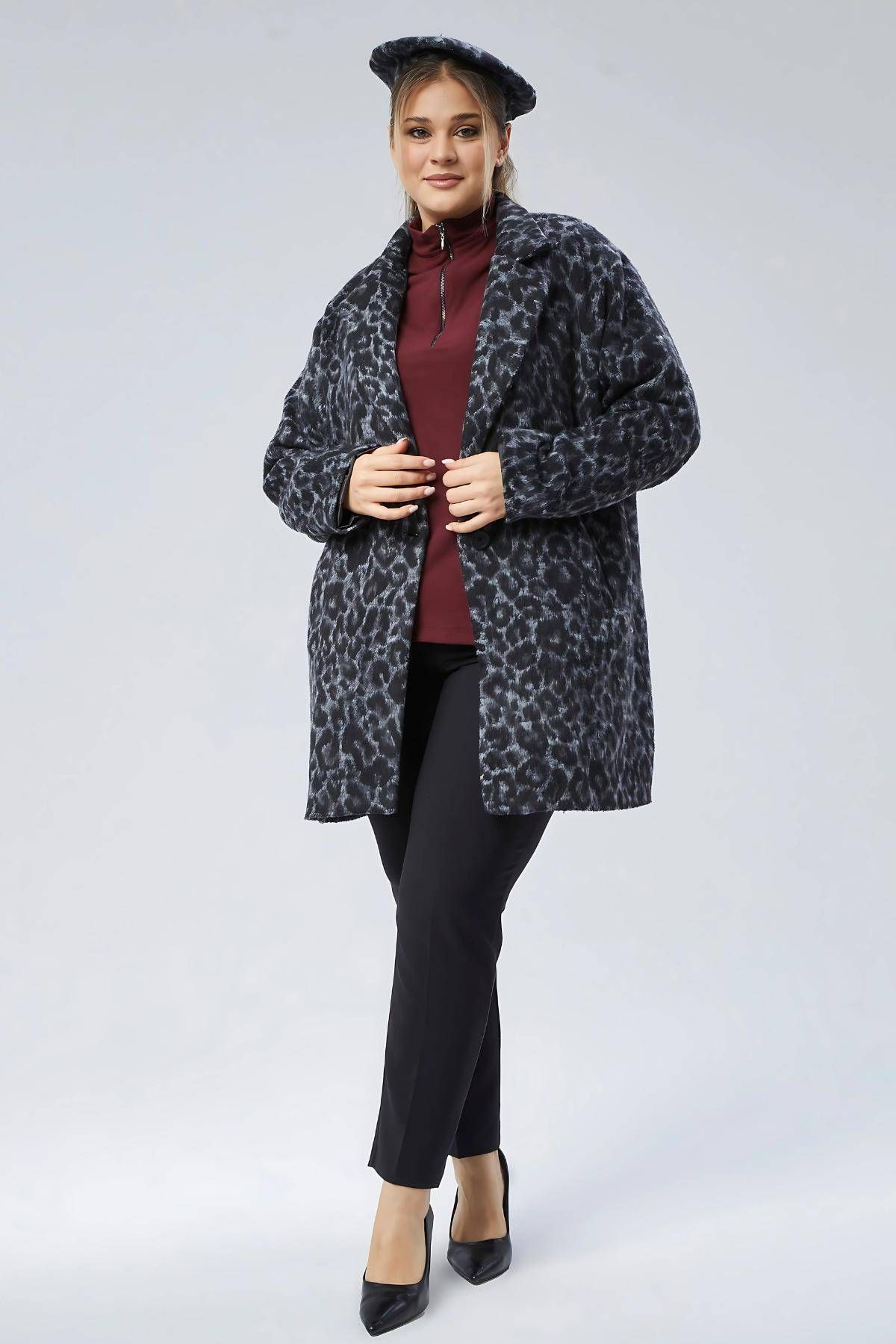 Hanezza-Elegant and Warm Choice - Large Size Leopard Print Cashew Coat 4