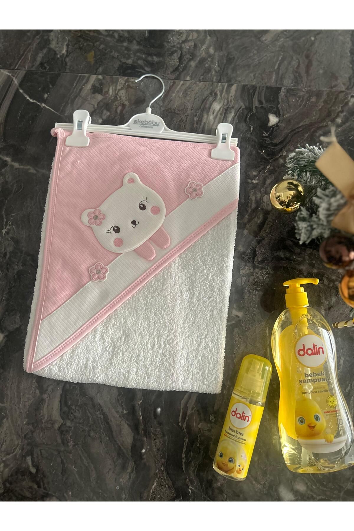 ekebebe collection %100 Pamuk Banyo Set Eke Baby Hello KittyLÜX Bebek Havlusu 80 x 80 cm + ŞAMPUAN 700ML + KOLANYA