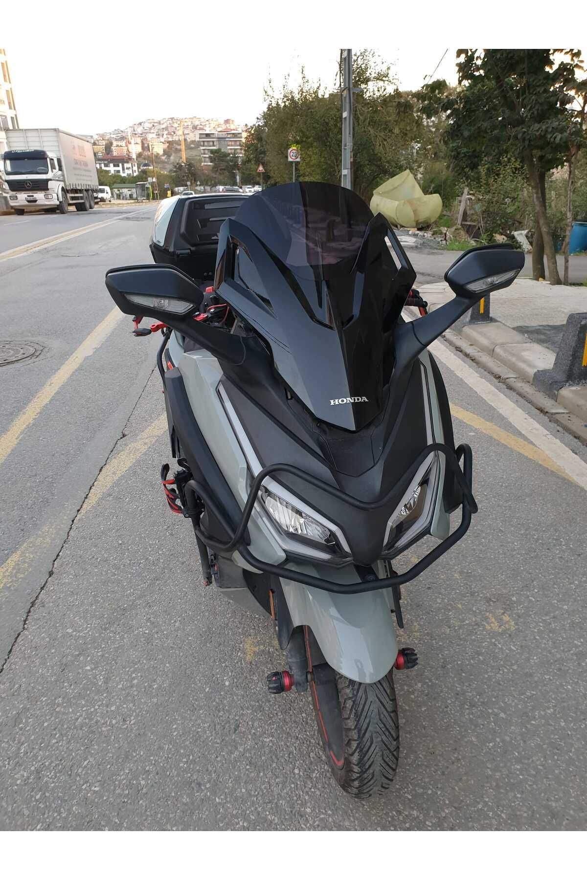 Honda Forza 250 Siperlik Ön Cam 2021-2025 Model 47cm Siyah Renkli 4mm BOY
