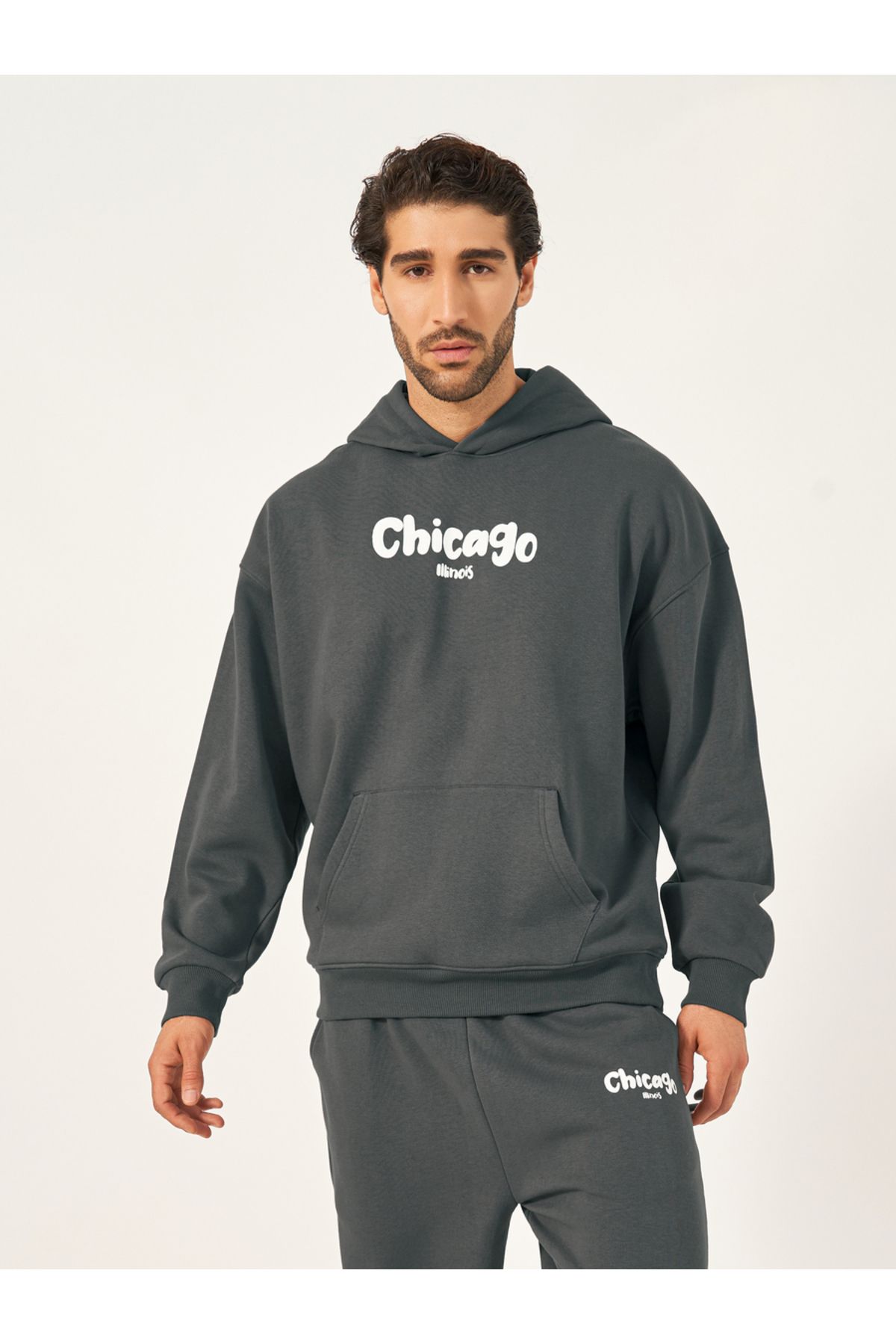 Styli-Chicago Print Oversized Hoodie & Open Hem Joggers Co-Ords 2