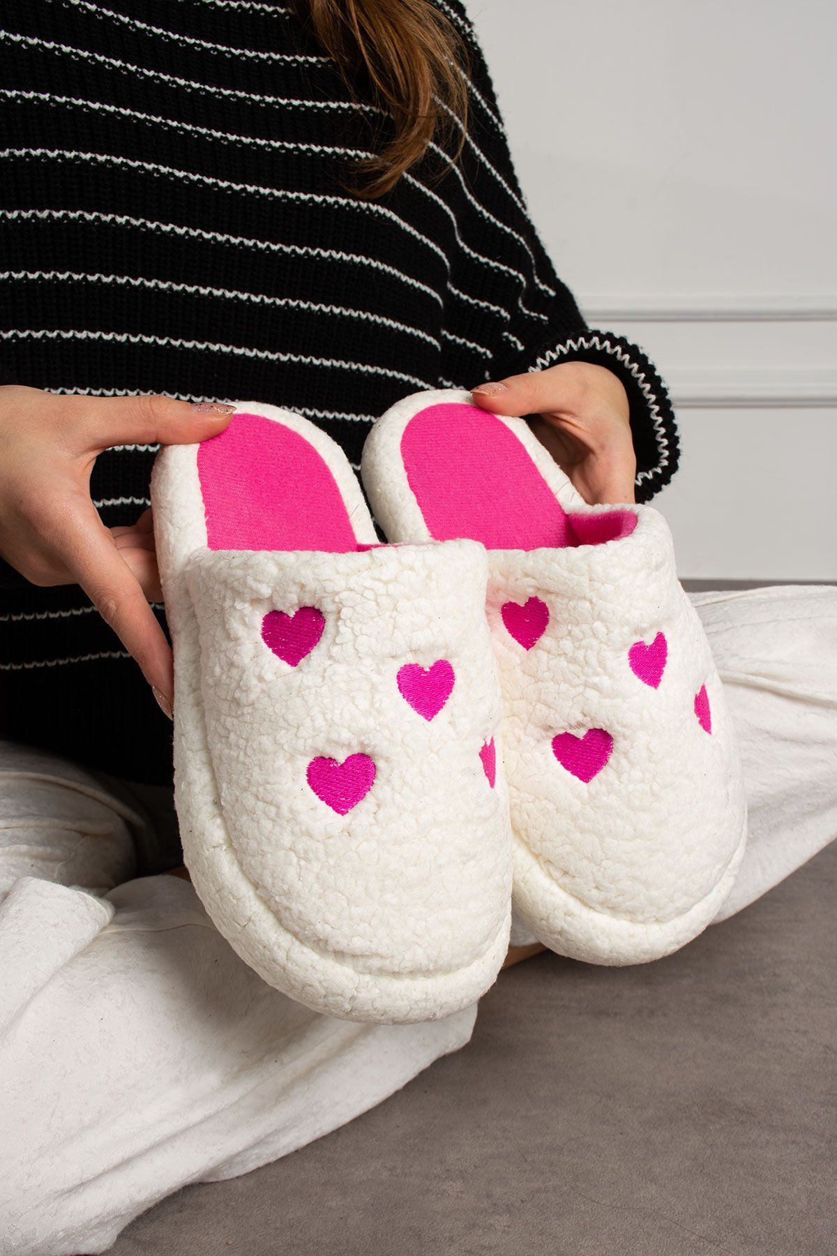 STOCON-Fuchsia Embroidered Hearted Fluffy Women's House Slippers - Dowry Bundle Valentine's Day 1