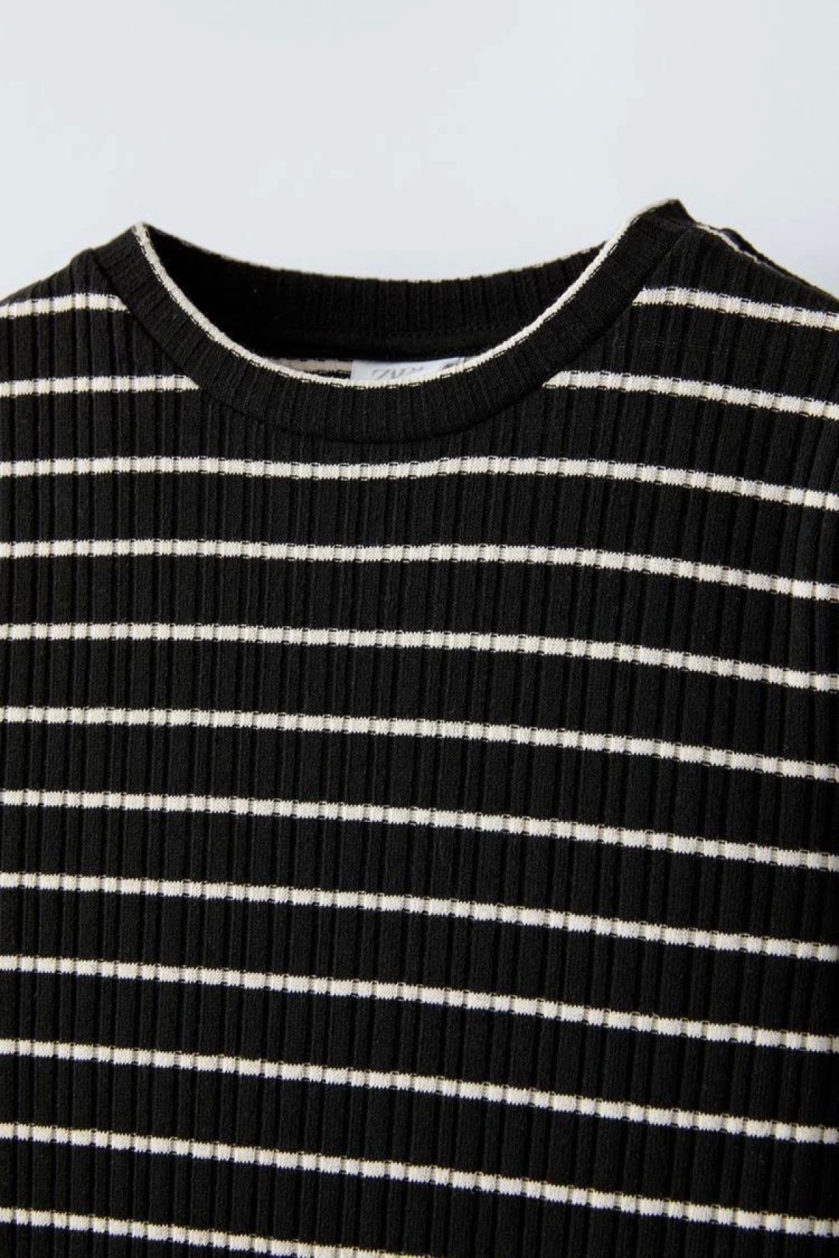 Kidmark Çocuk Modası-Girl's Striped Black Knitwear Dress 2