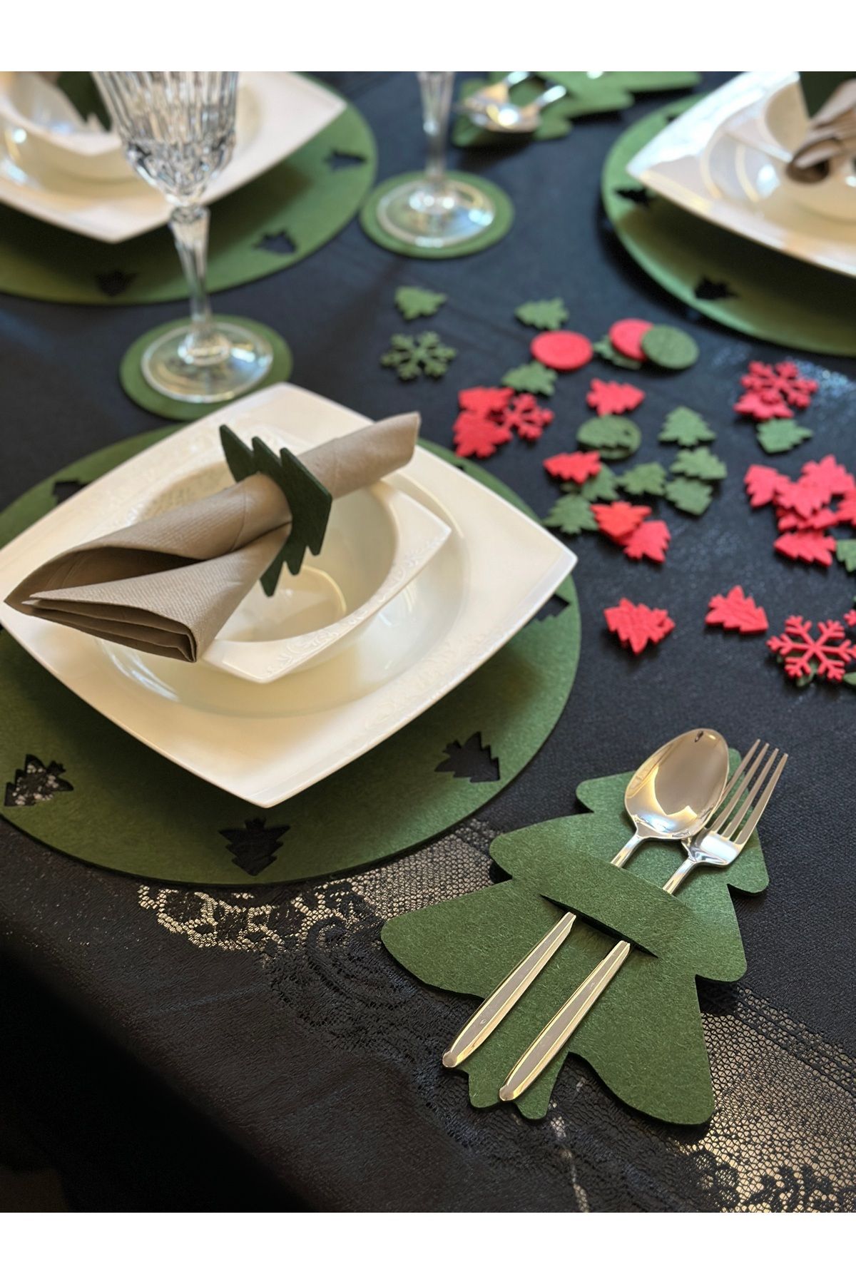 Bellacasa-Green Christmas Themed 12-Person American Serving - Tableware and Dinnerware Set 4