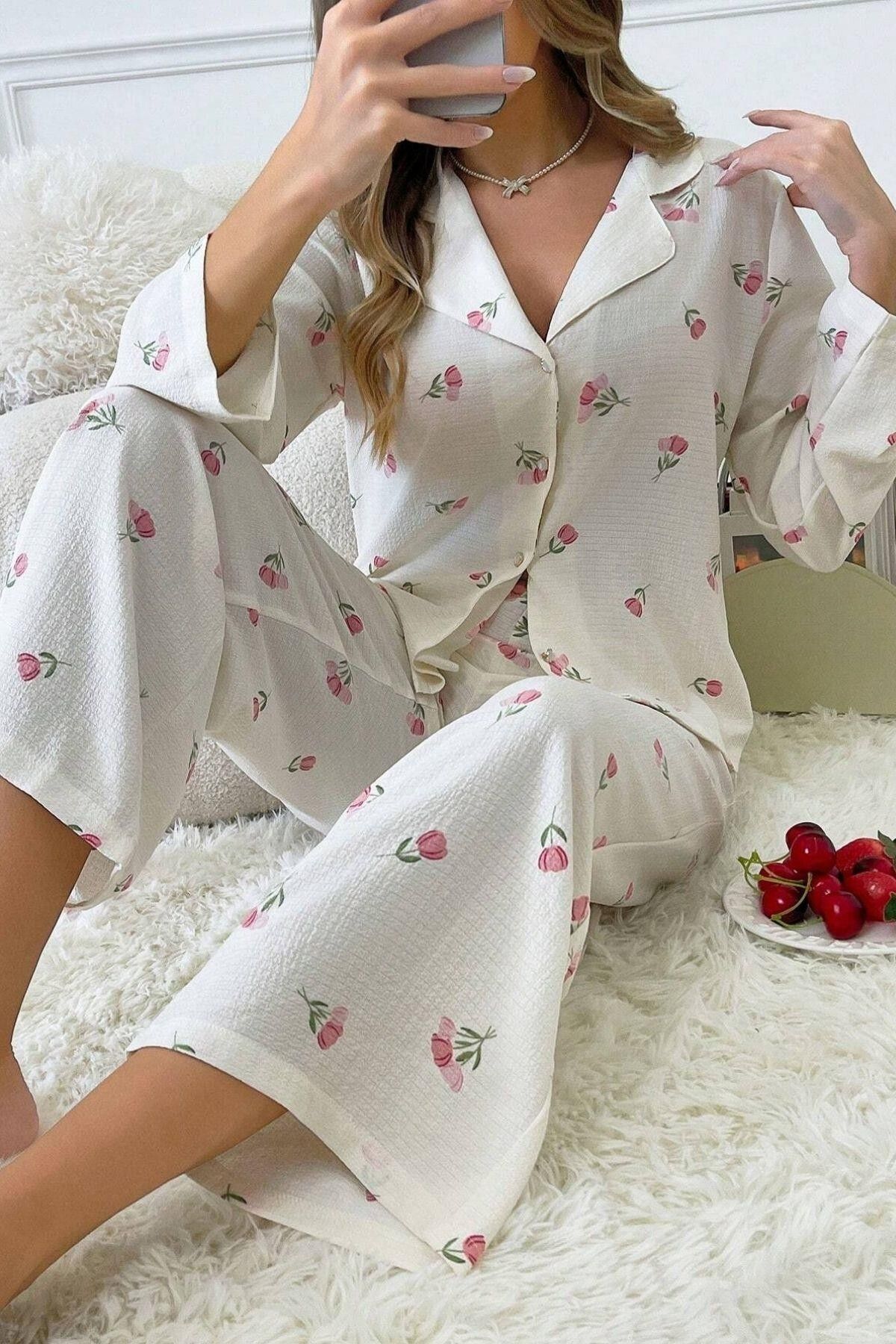 BELLA NOTTE Kadın Ekru Çiçek Baskılı Kışlık Uzun Pijama Takımı