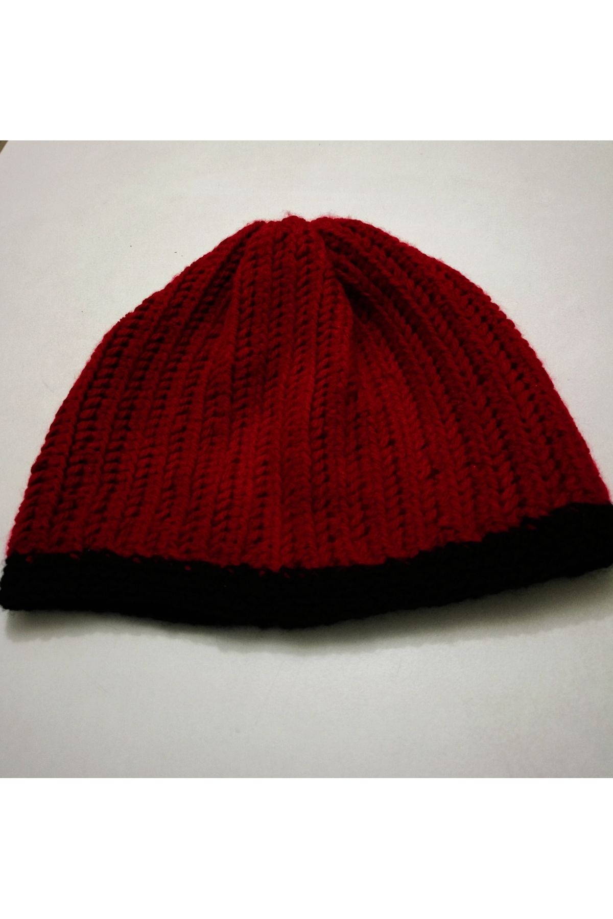 ENGIN-Unisex Hand Knitted Red Black Beret 2