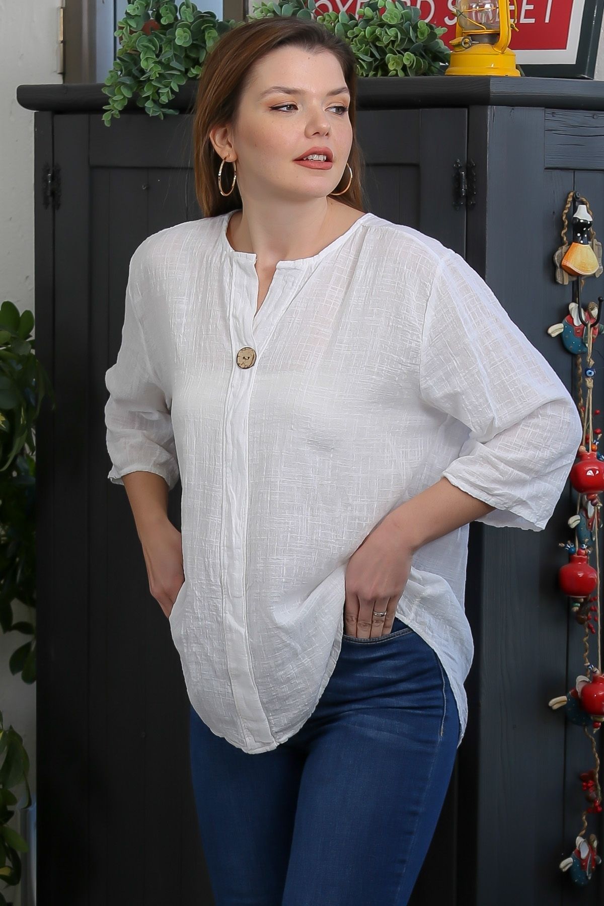 Chiccy-Italian White Placket Collar 3/4 Sleeve Button Casual Linen Blend Woven Blouse 1