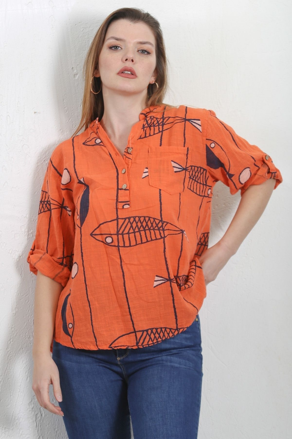 Chiccy-Italian Orange - Linen Oversize Blouse with 3/4 Sleeve and Buttoned Prevailing Neckline 2