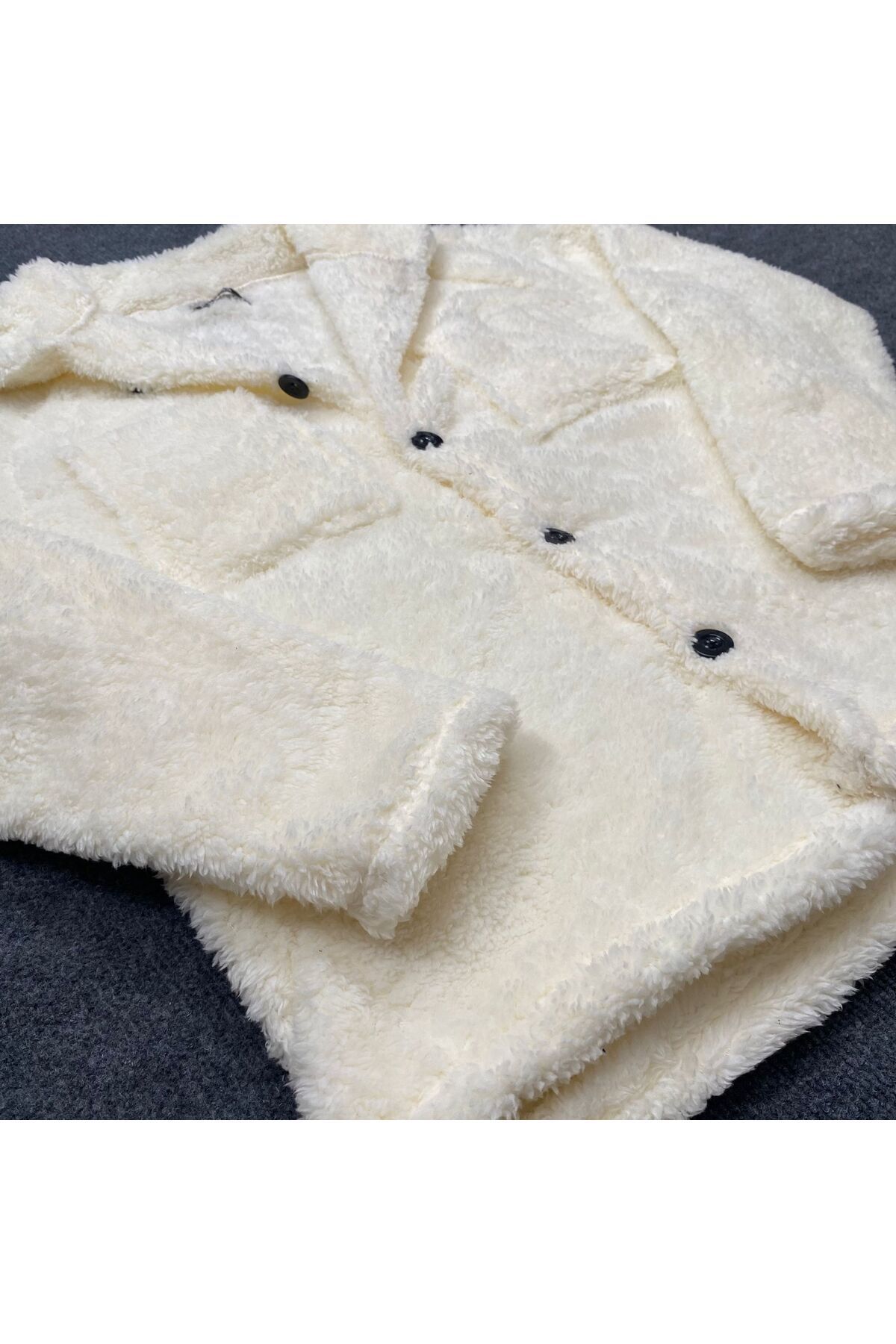 modabiraltı-Ecru Unisex Wellsoft Buttoned Pocket Plush Jacket 3