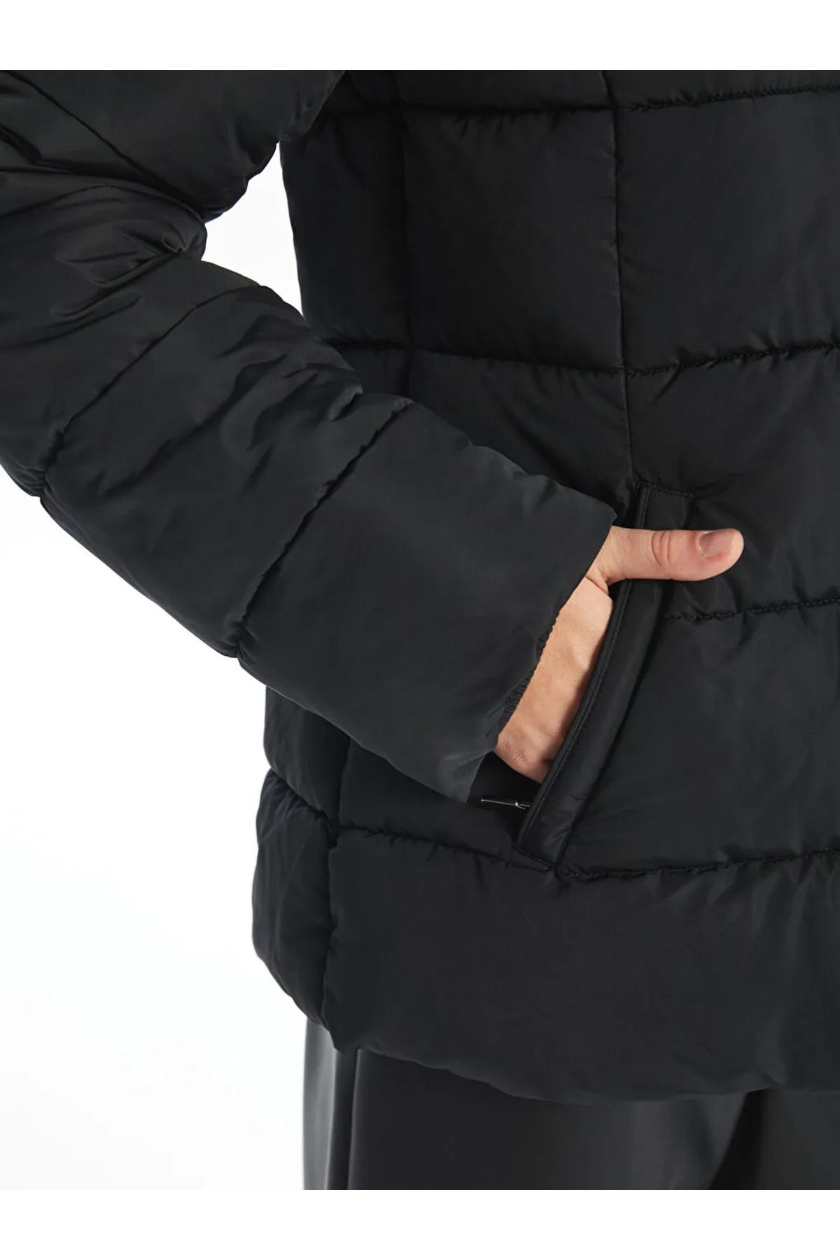 LC Waikiki-Xside Black Women's Hooded Plain Puffer Coat 1