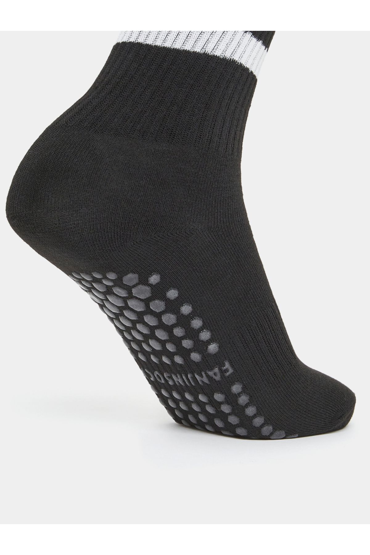 Styli-Double Striped Crew Length Yoga Socks 3