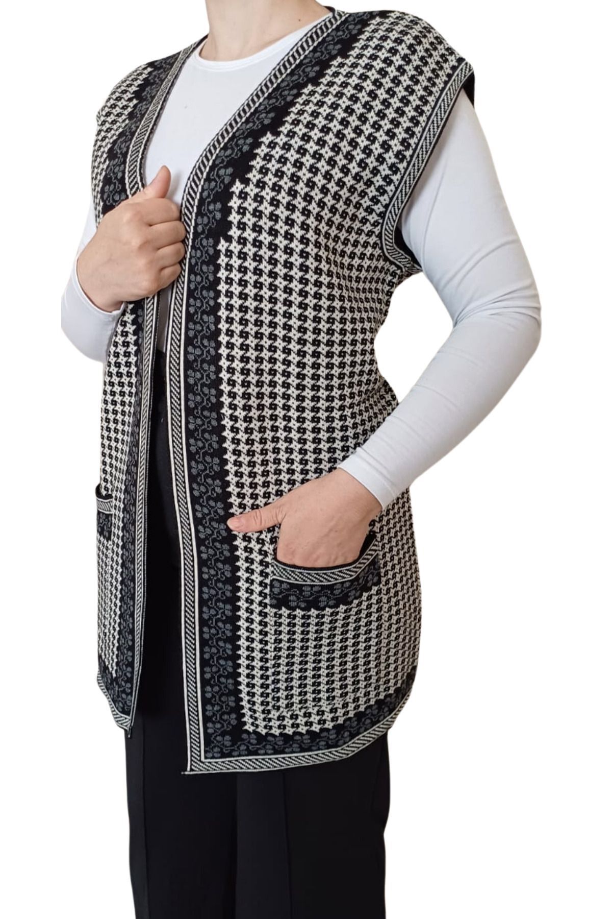 ABVEV-Clover Patterned Black and White Mother's Vest with Pockets: Modern Fashion Choice Featuring Elegance and Elegance" 4