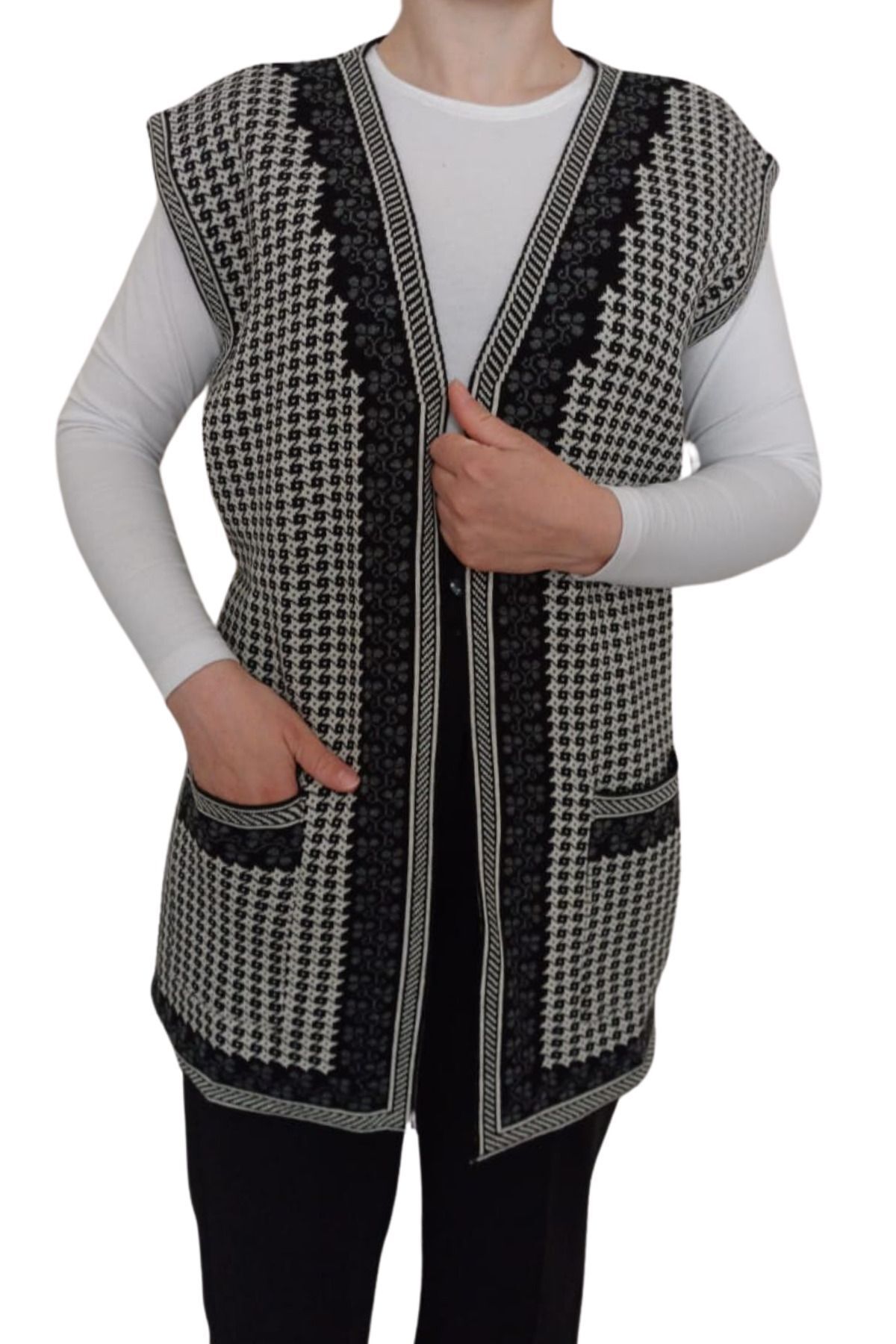 ABVEV-Clover Patterned Black and White Mother's Vest with Pockets: Modern Fashion Choice Featuring Elegance and Elegance" 5