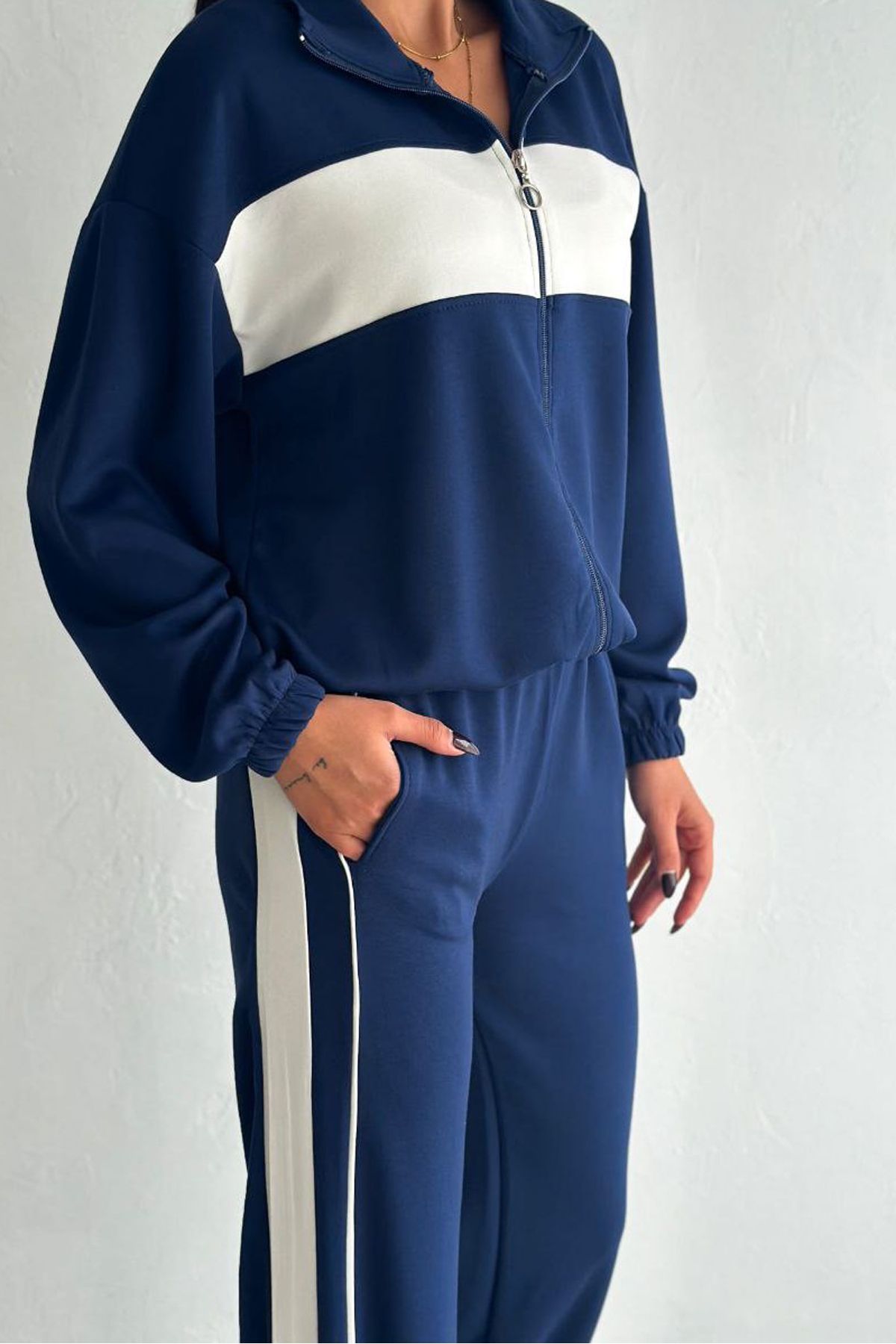 novalook-Zippered Navy Blue White Color Block Women's Tracksuit Set 2