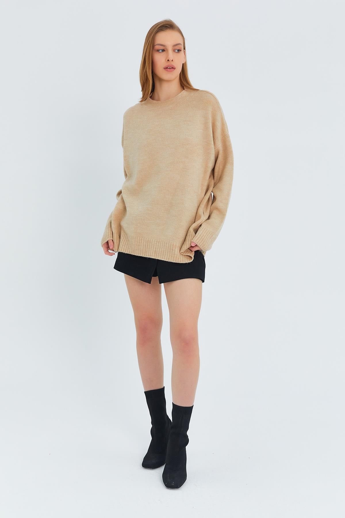 Mixray-6913 Model Beige Women's Knitwear Sweater - Loose and Soft Texture 2