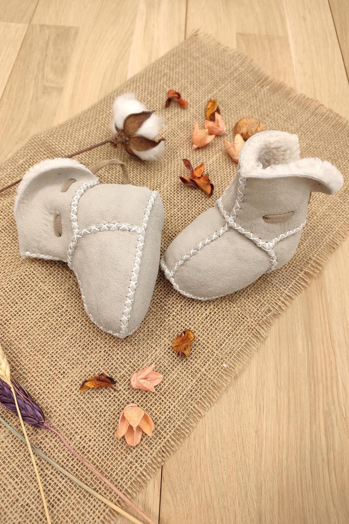 Sitilin-Organic Suede Leather Unisex Baby Booties Natural Baby Booties with Wool Inside Stl6220 1