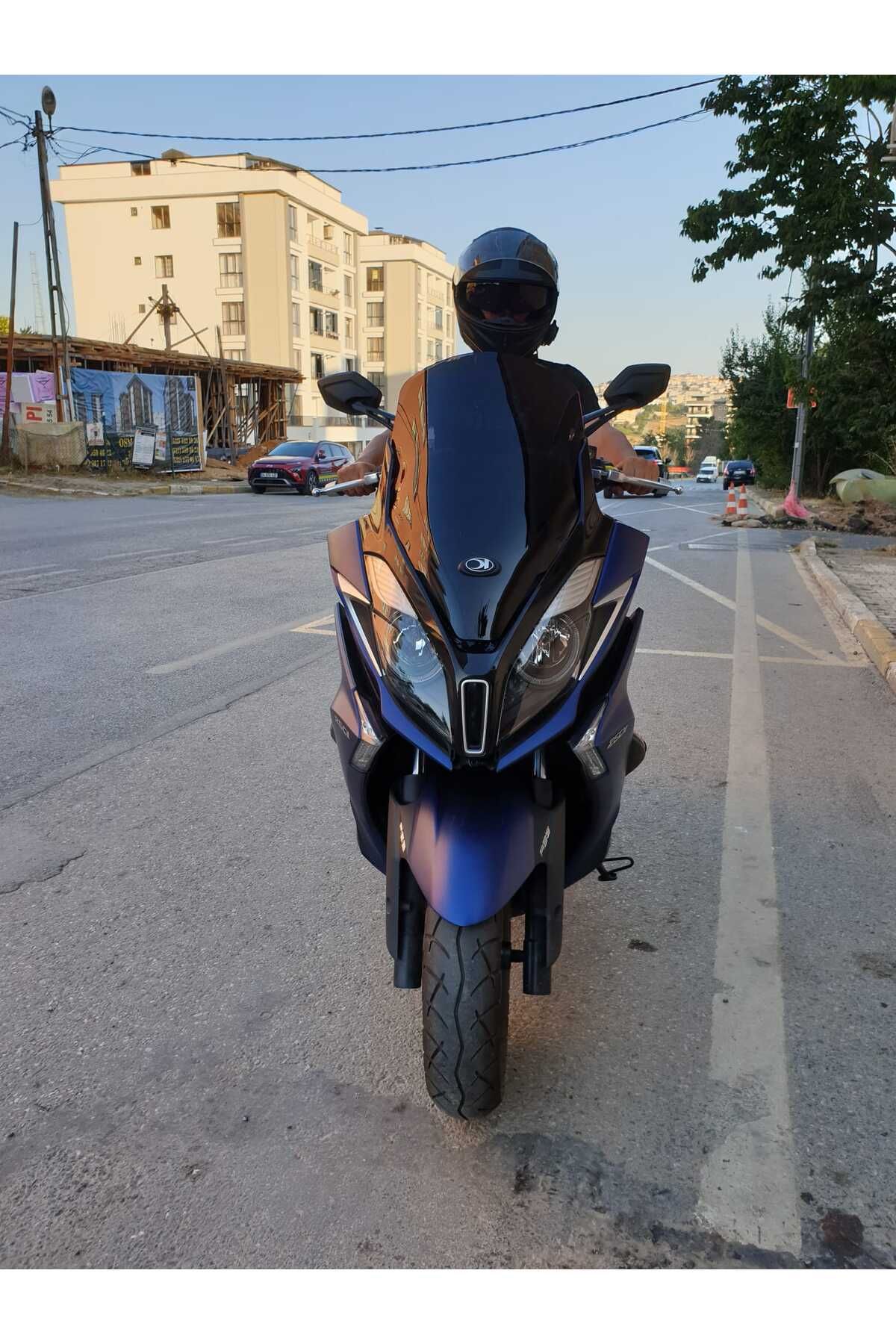 Kymco Downtown 250i Siperlik Ön Cam 2016 2025 Model 61cm siyah Renkli 4mm