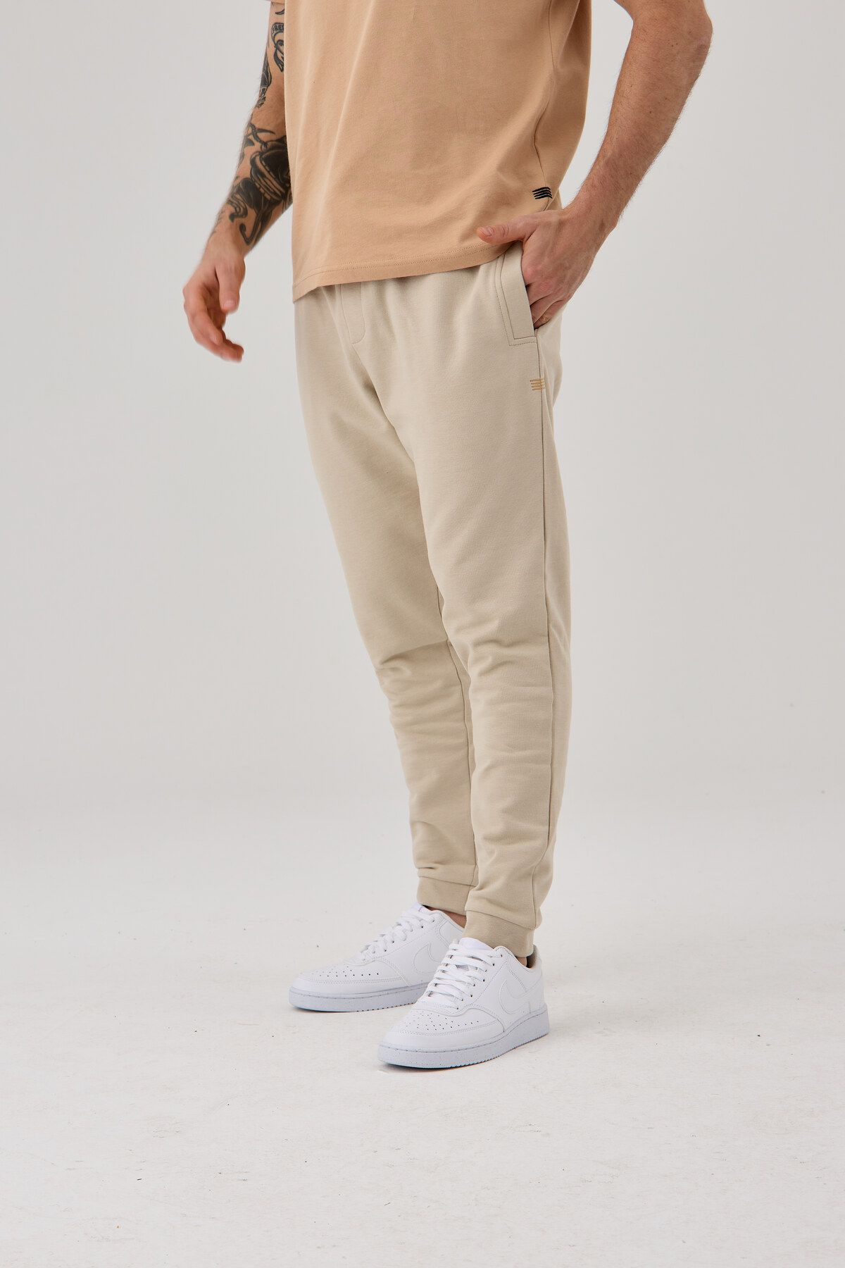 شلوار Jogger مردانه Zediwear Premium – راحت، شیک و مناسب برای طراحی روزانه