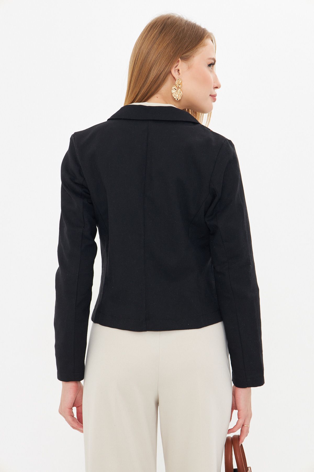 armonika-Women's Black Double Breasted Collar Gabardine Crop Jacket ARM-24Y001010 6