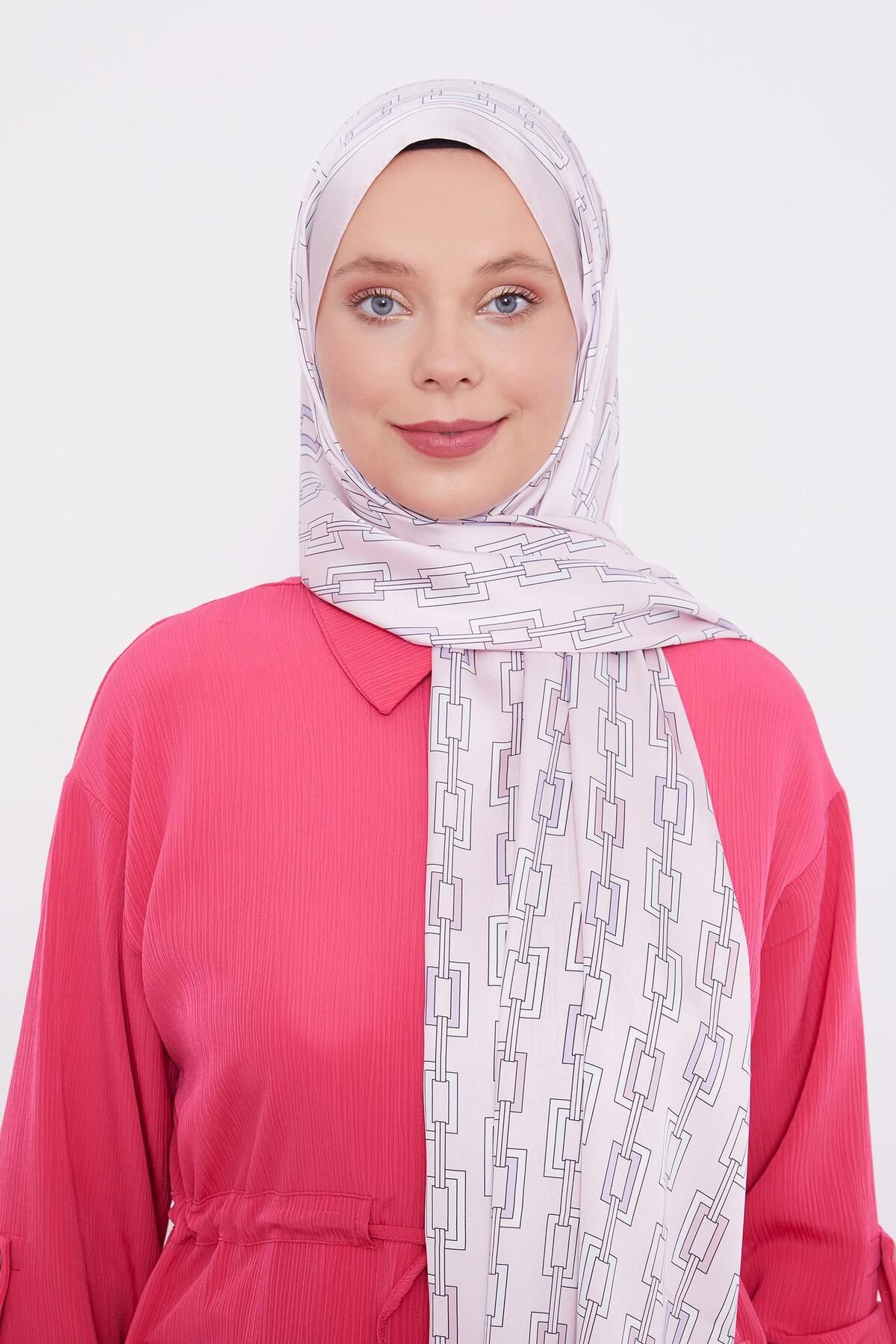 Levidor-Pink Square Chain Pattern Angel Shawl 1