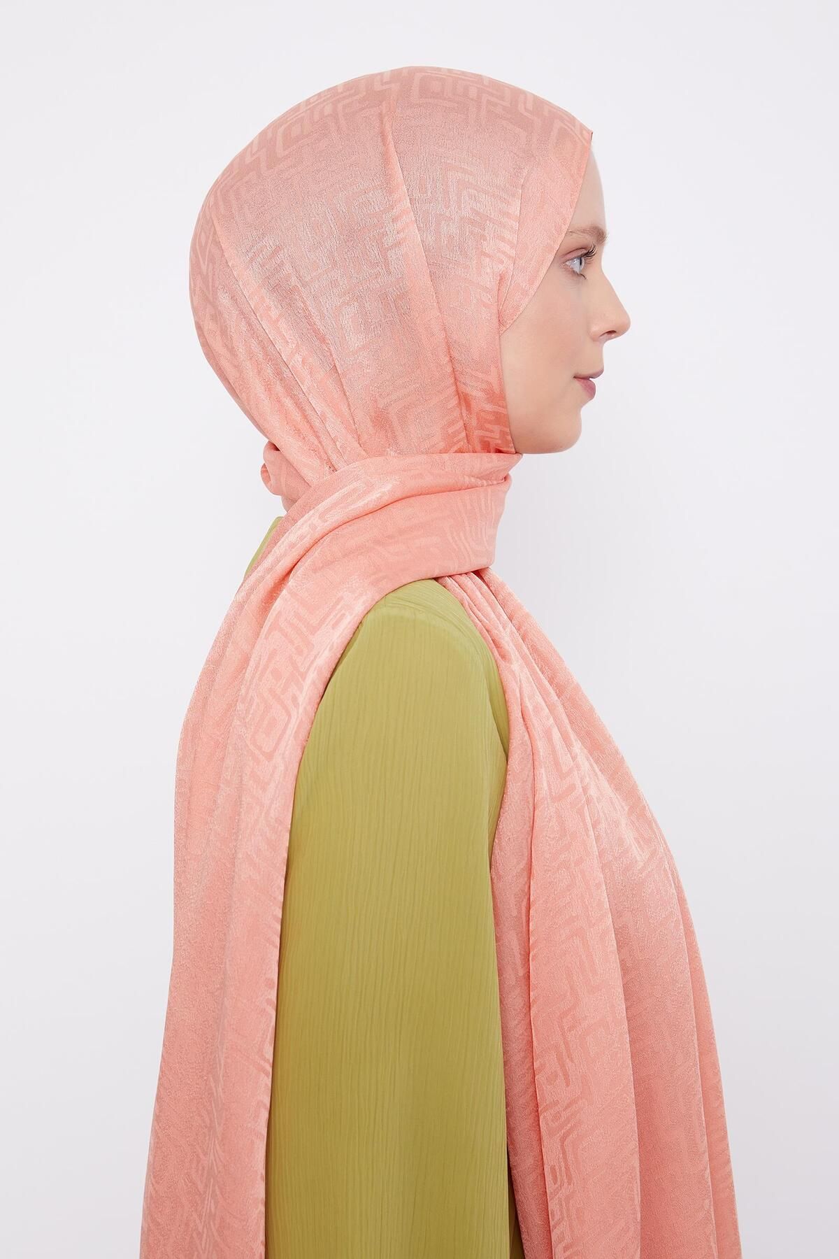 Levidor-Salmon Labyrinth Pattern Jacquard Janjan Shawl 3