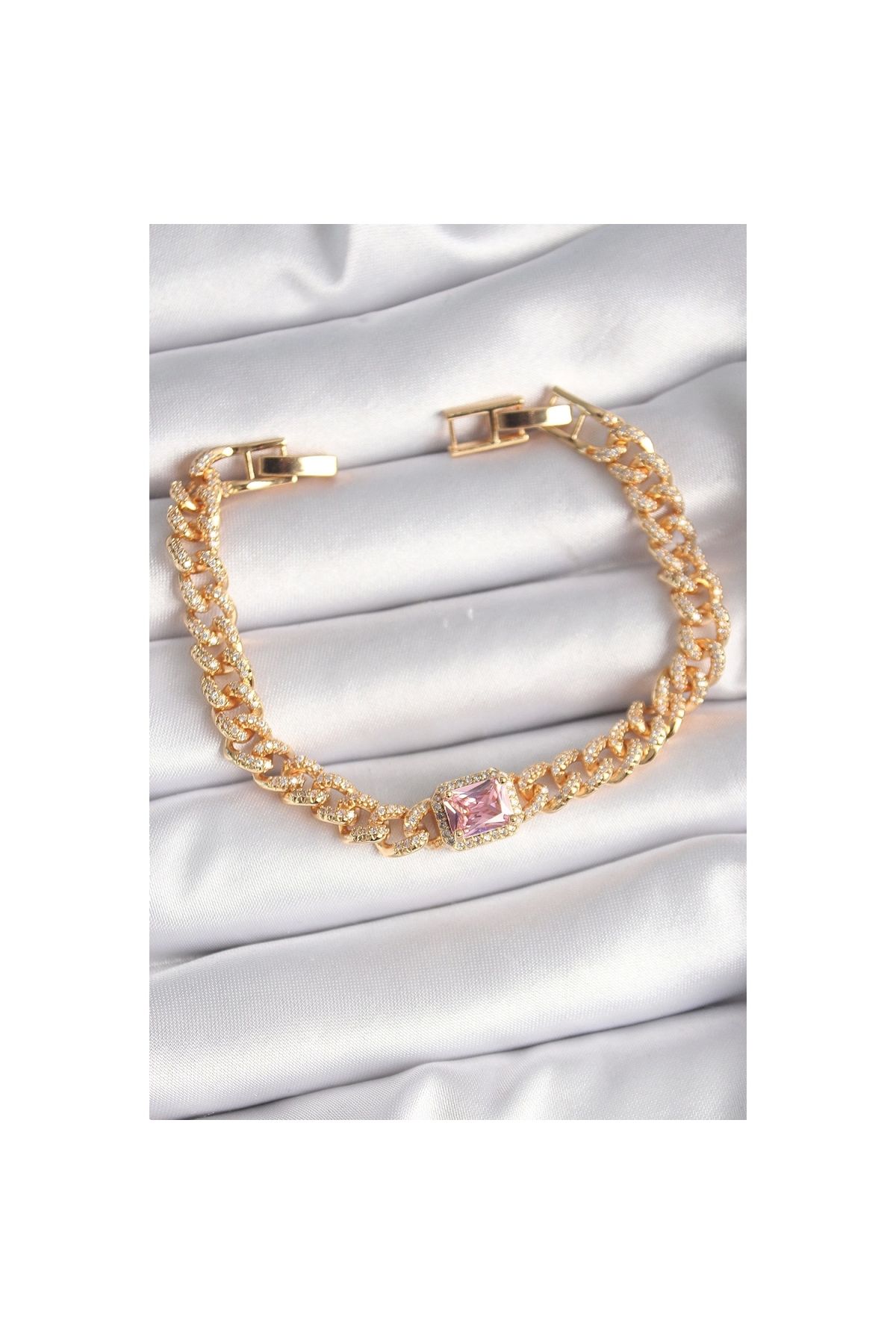 Narnuga Pirinç Gold Renk Pembe Kare Zirkon Taşlı VIP Seri Kadın Bileklik - TJ-BB6488