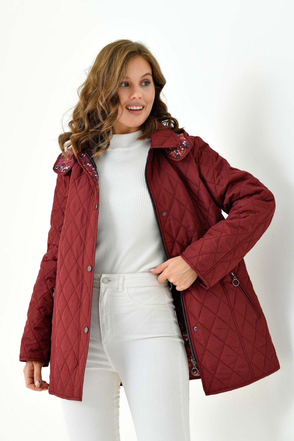 THE VOLER  Kapitone Kadın Büyük Beden Kaban Mont Kapüşonlu İçi Desenli Fermuarlı Çıtçıtlı - Görsel 4