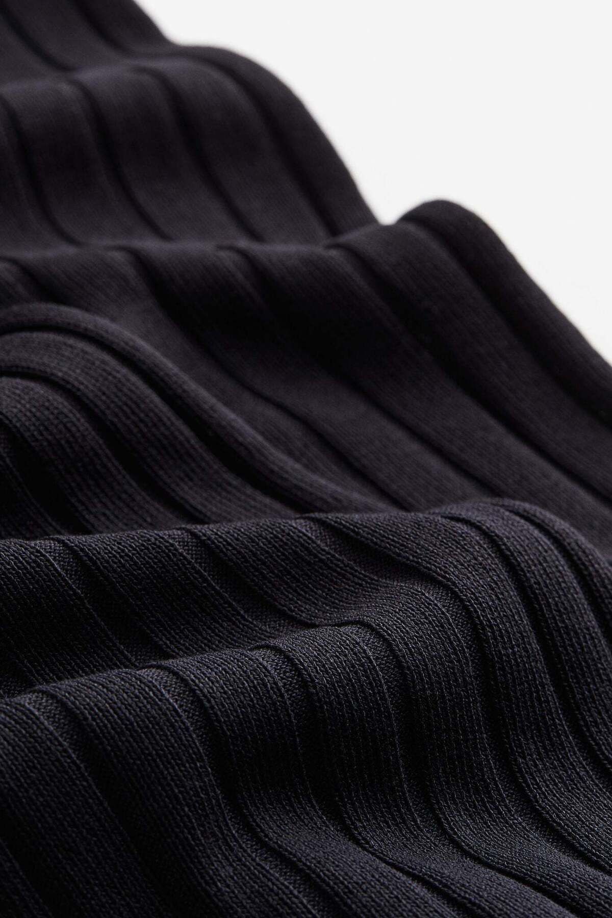 H&M-بنطلون محبوك 2