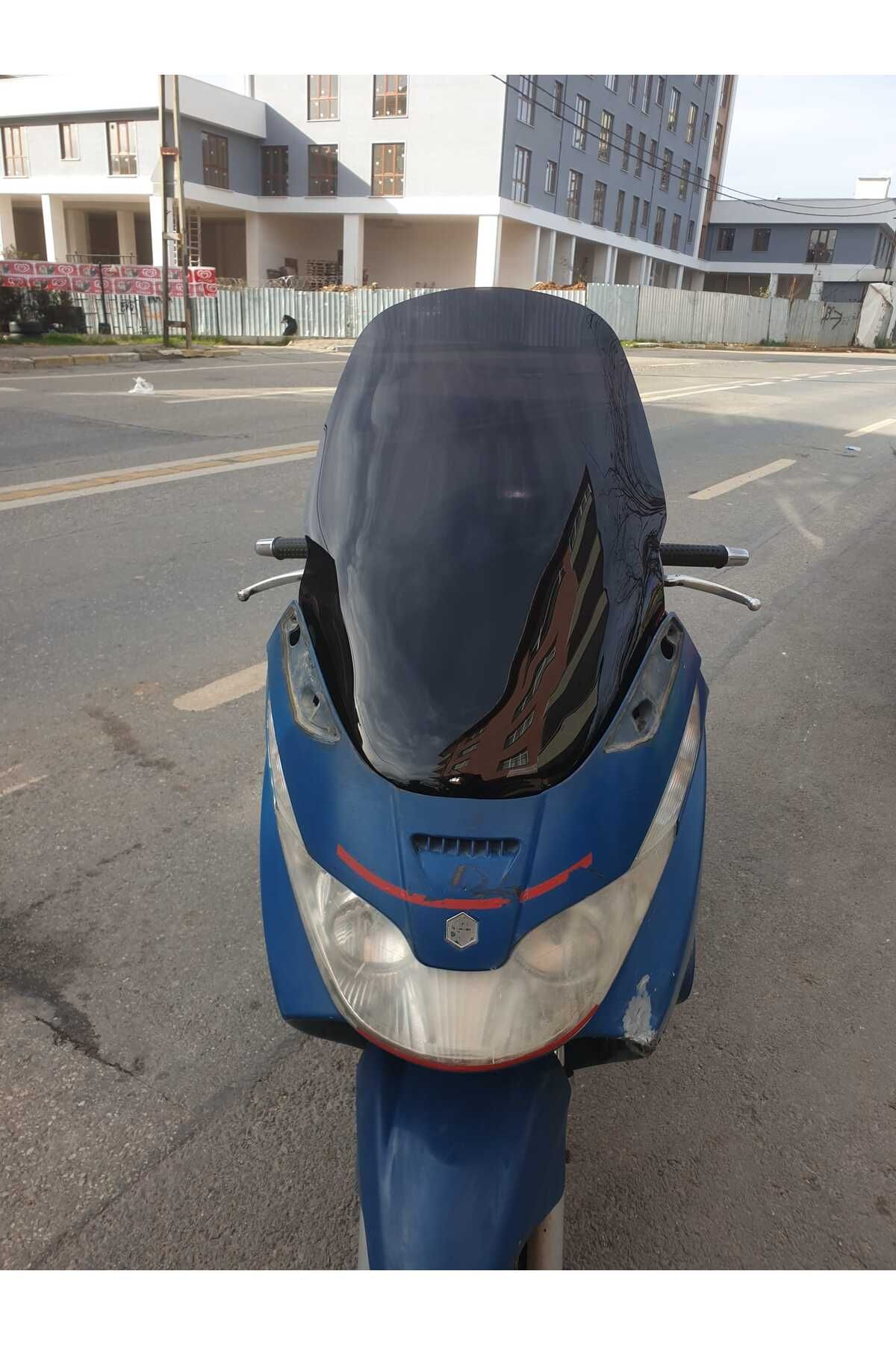 Piaggio X8 200 Siperlik Ön Cam 2004 2006 Model 58cm Siyah Renkli 4mm