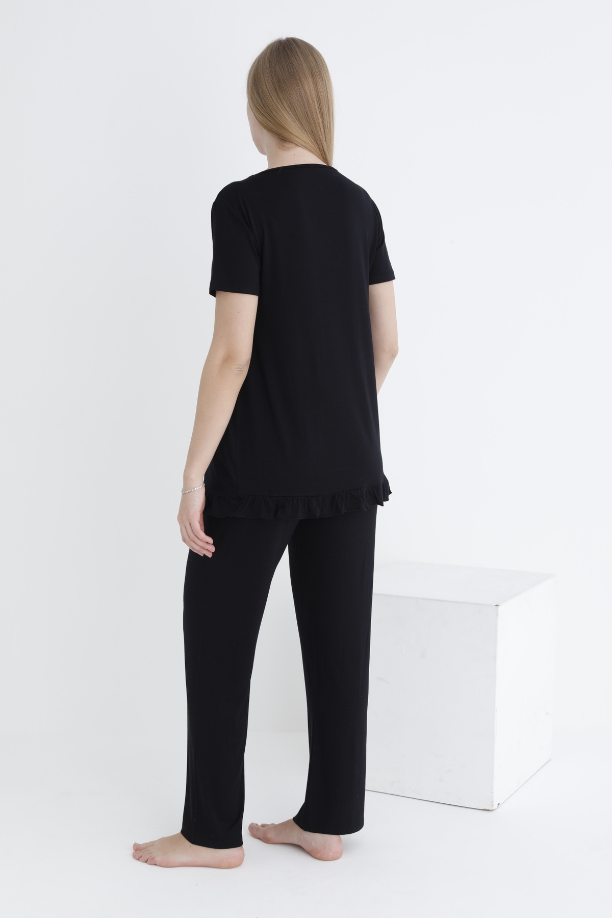 Miss Dünya Lissa Sabahlıklı Fırfır Detaylı Kısa Kol Emzirmeye Uygun Hamile ve Lohusa Pijama Takımı fotoğrafı 6 (önizleme)