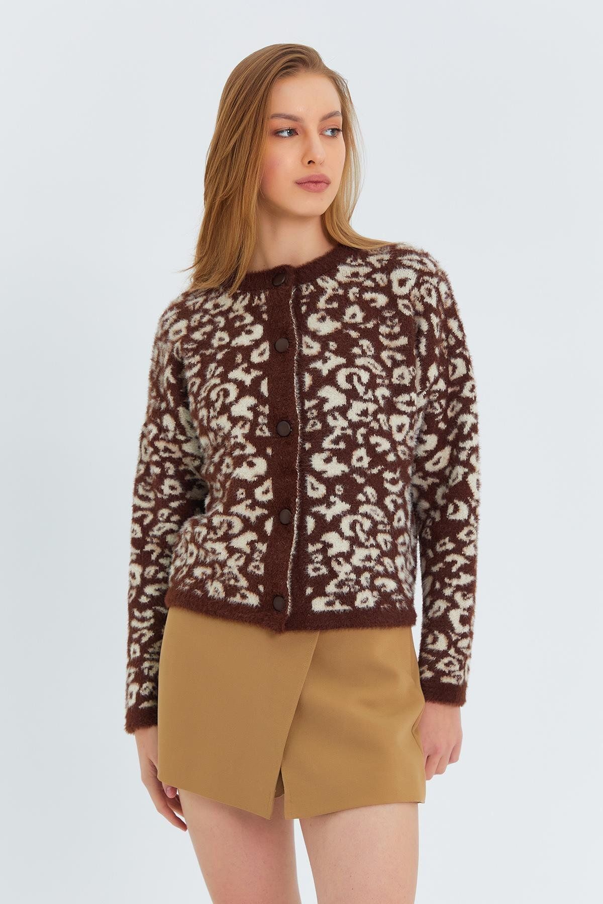 Mixray-6916 Model Women's Leopard Print Soft Cardigan - Brown Color 3