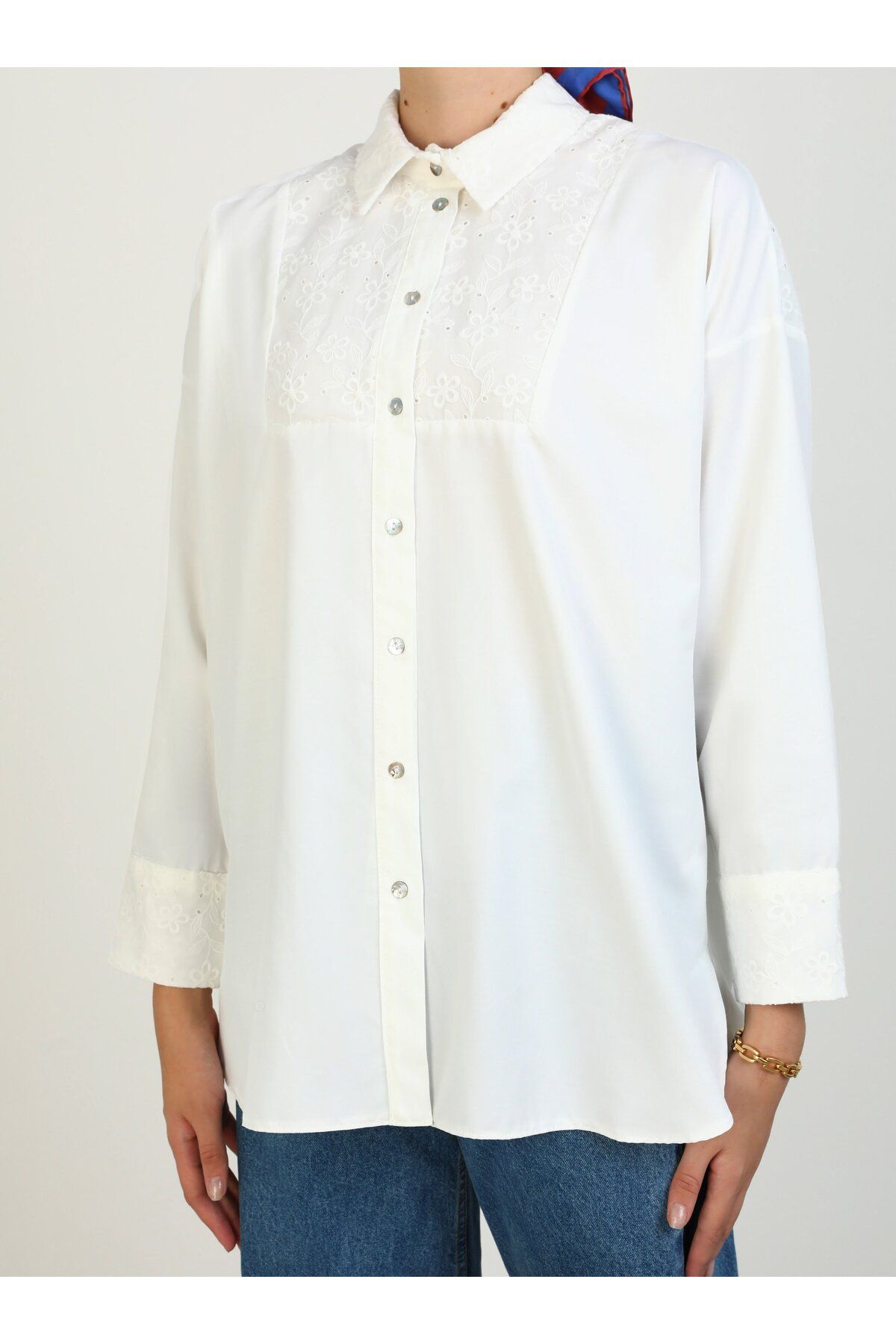 Refka-Poplin Tunic - Scallop Fabric, Pearl Button, Ecru- Refka 5