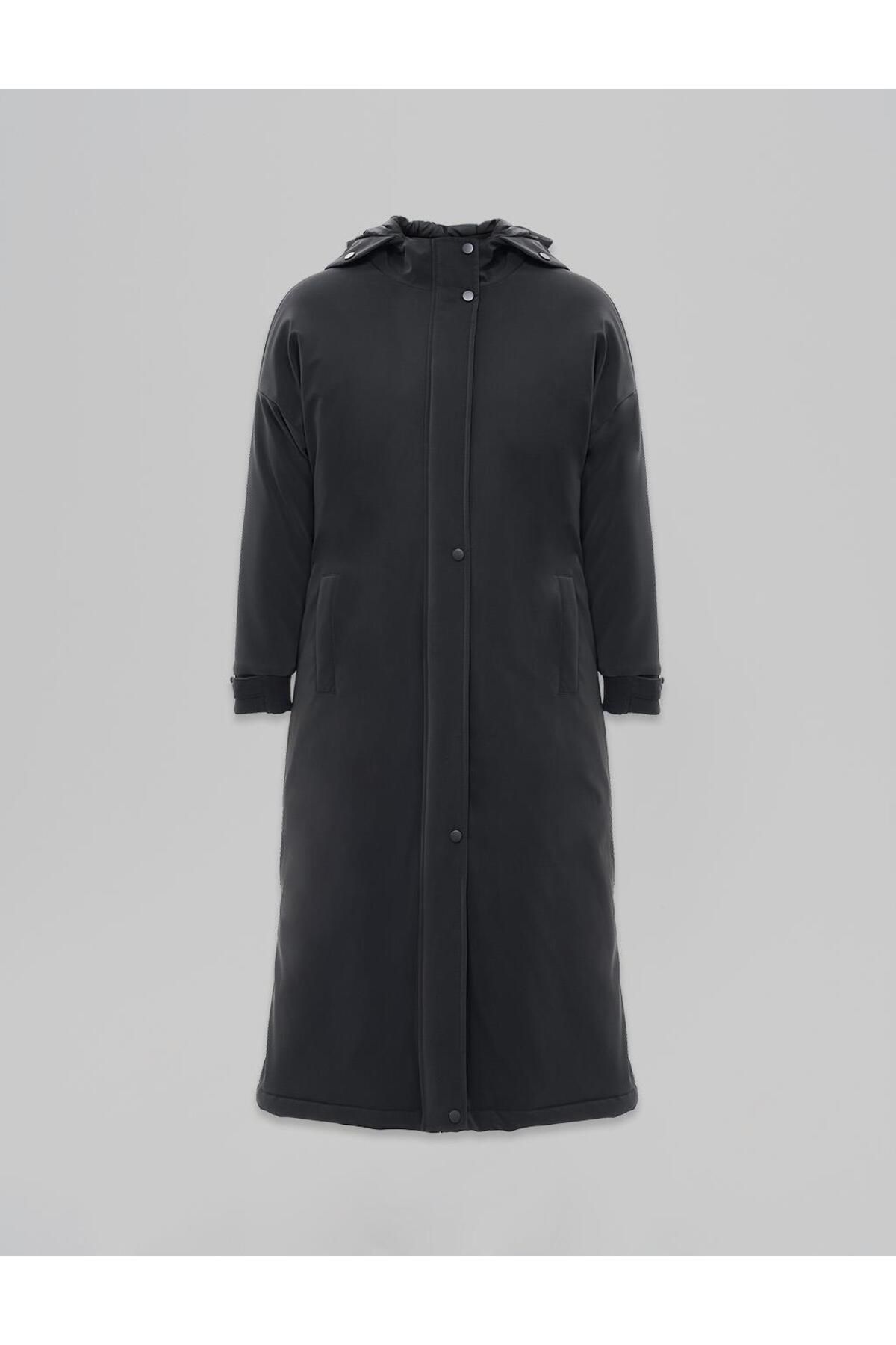 مانتو Anorak با جزئیات کلاه مخفی، مشکی Kayra