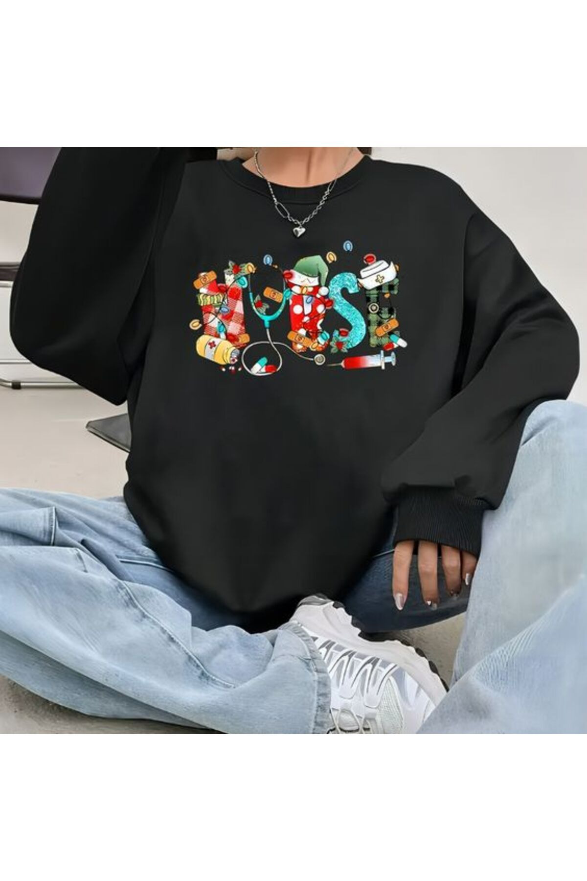 سويت شيرت بطبعة كلمات عيد الميلاد