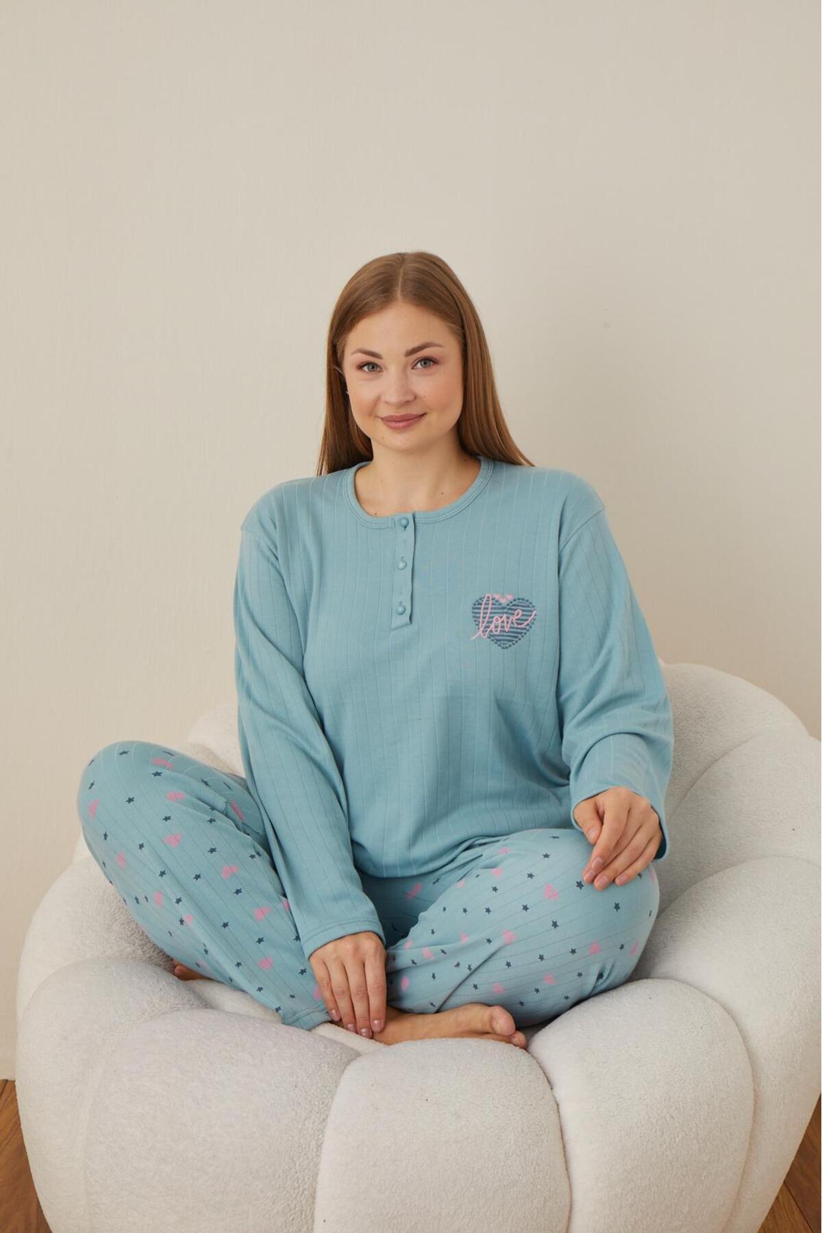 Eyfuze Kadın Kışlık Büyük Beden Curve Nakışlı Desenli Yakası Düğmeli Uzun Kollu Pijama Takımı