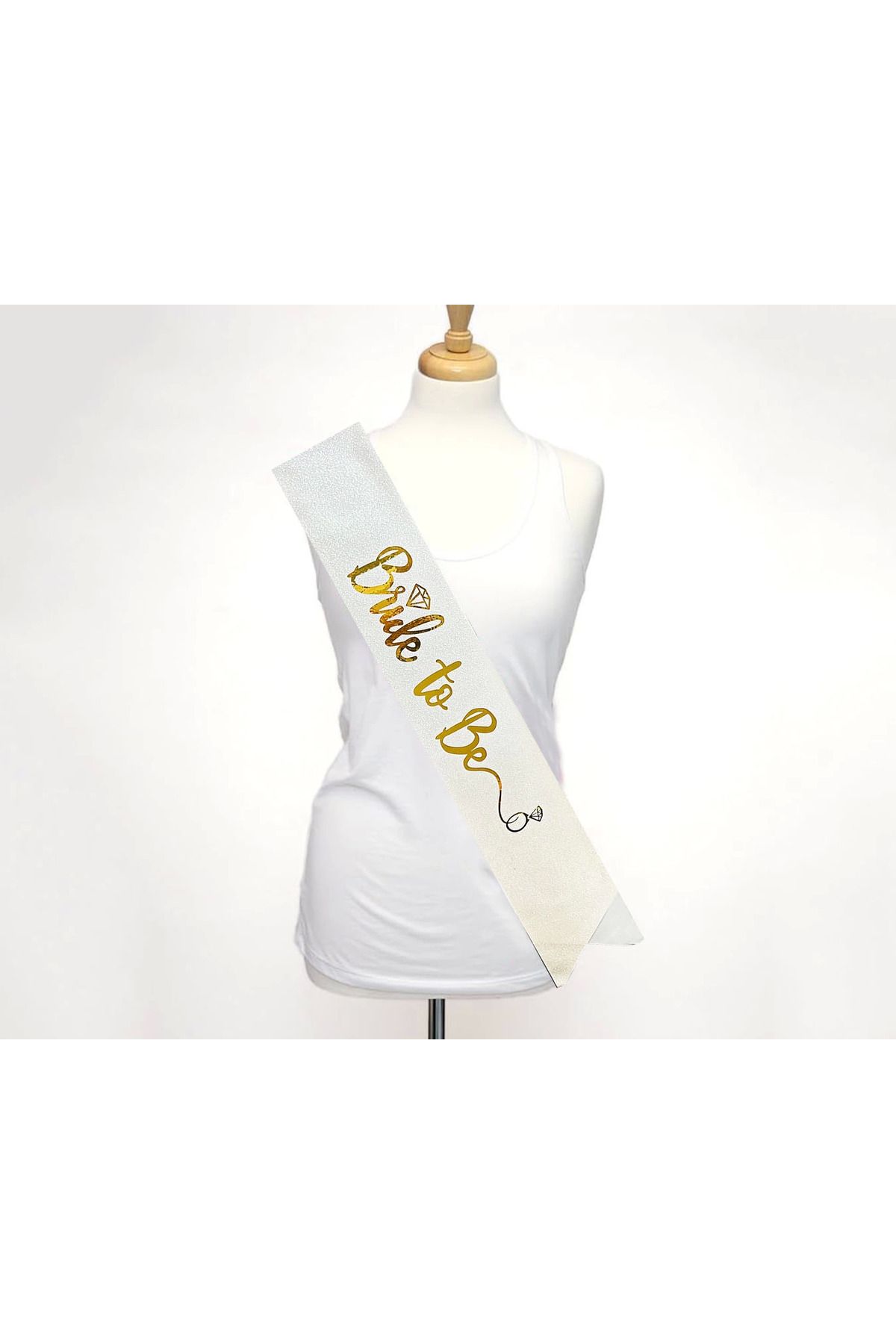 Easy Tedarik Beyaz Üzeri Altın İtalik Alyanslı Bride To Be Yazılı Simli Işıltılı Kuşak Kemer 10 Cm Genişlik