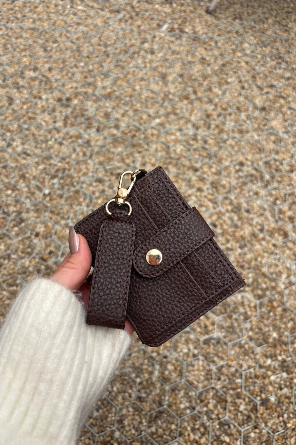 Yuka Atelier Velina Anahtarlık ve Kartlık Detaylı Minimal Cüzdan görsel 2