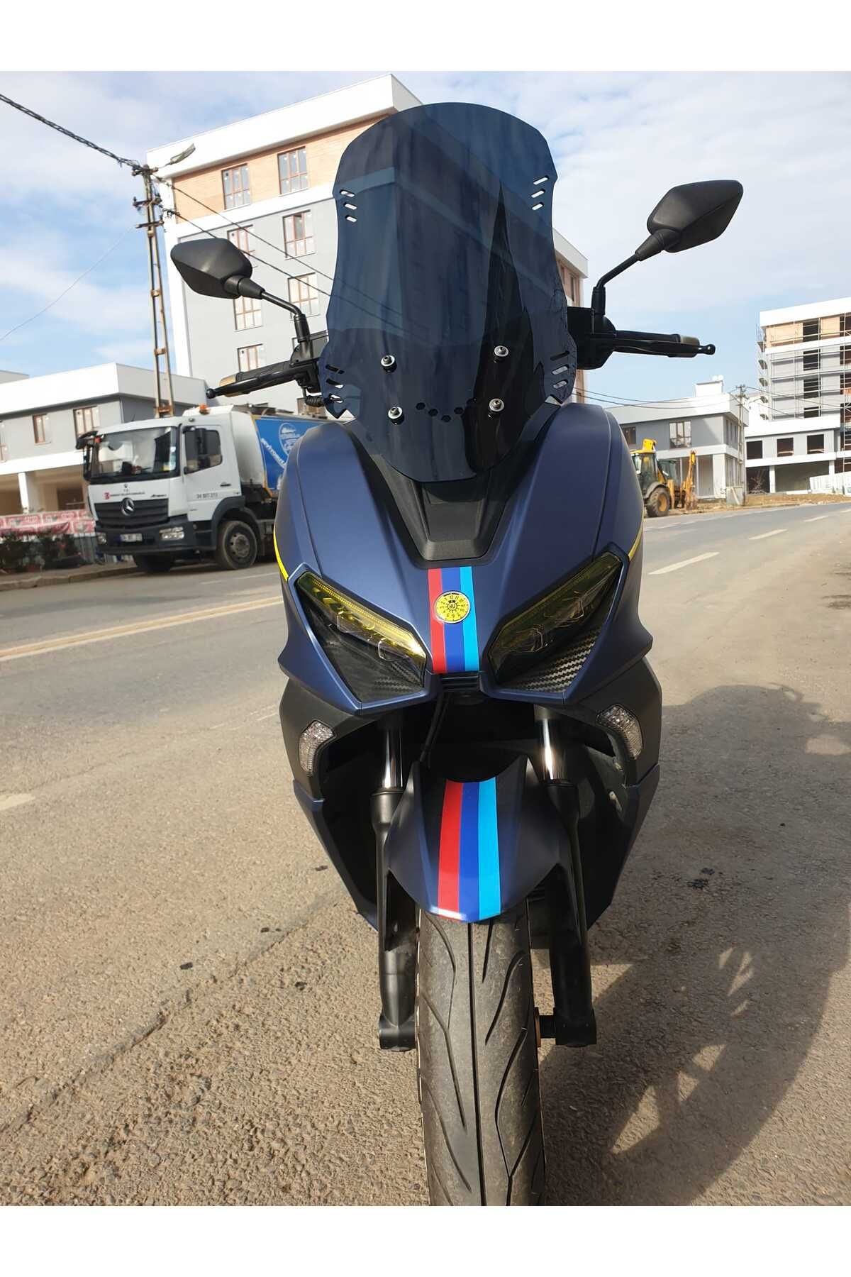 RKS Vieste 249 Siperlik Ön Cam 2022-2025 Model 55cm Siyah Renkli 4mm KISA SPOR CAM