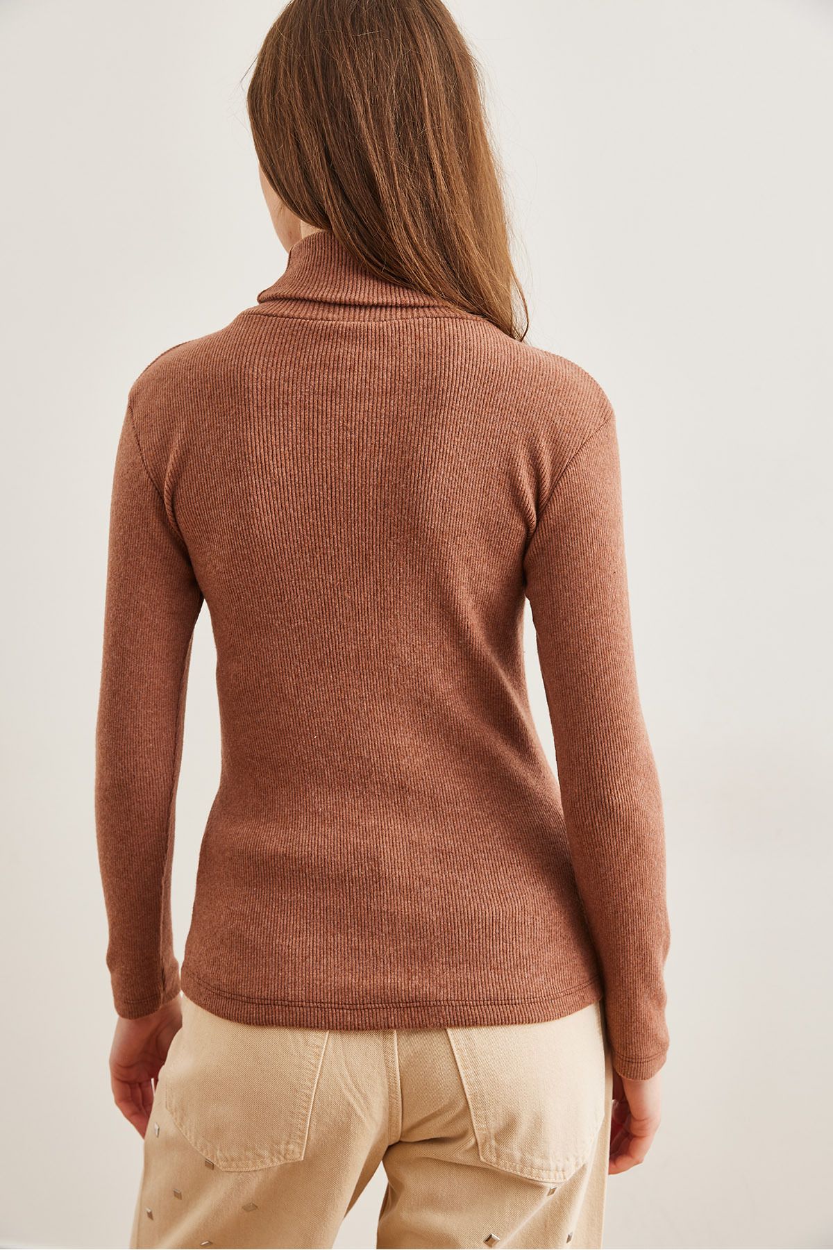 Olalook-Women's Chocolate Shoulder Button Detail Turtleneck Raised Sweater Kzk- 19000495 2