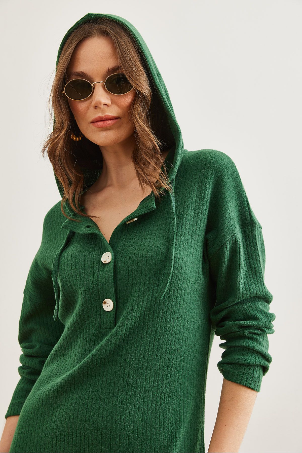 Kadın Yeşil Düğmeli Kapşonlu Oversize Fitilli Maxi Elbise ELB-19002319