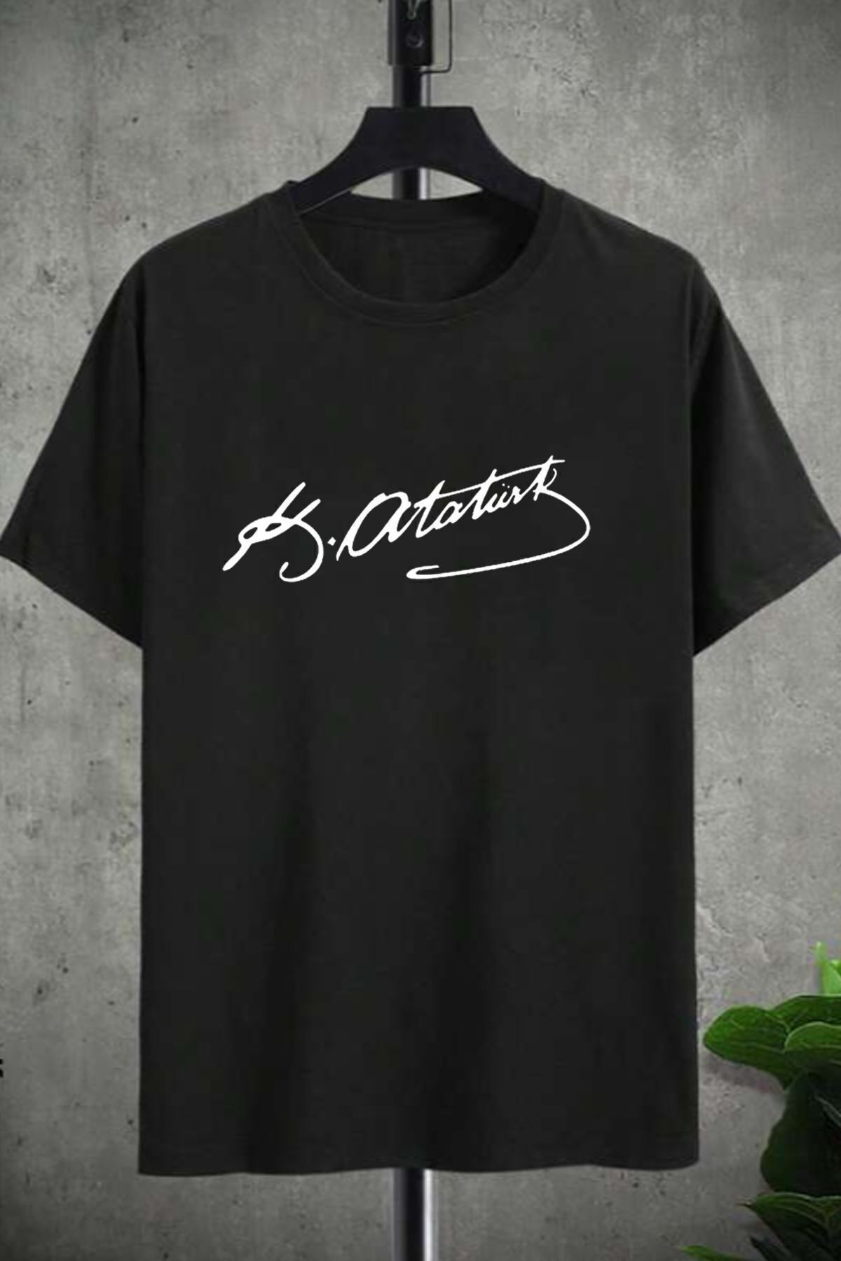 New Shine Atatürk Baskılı Siyah Kısa Kollu T-shirt